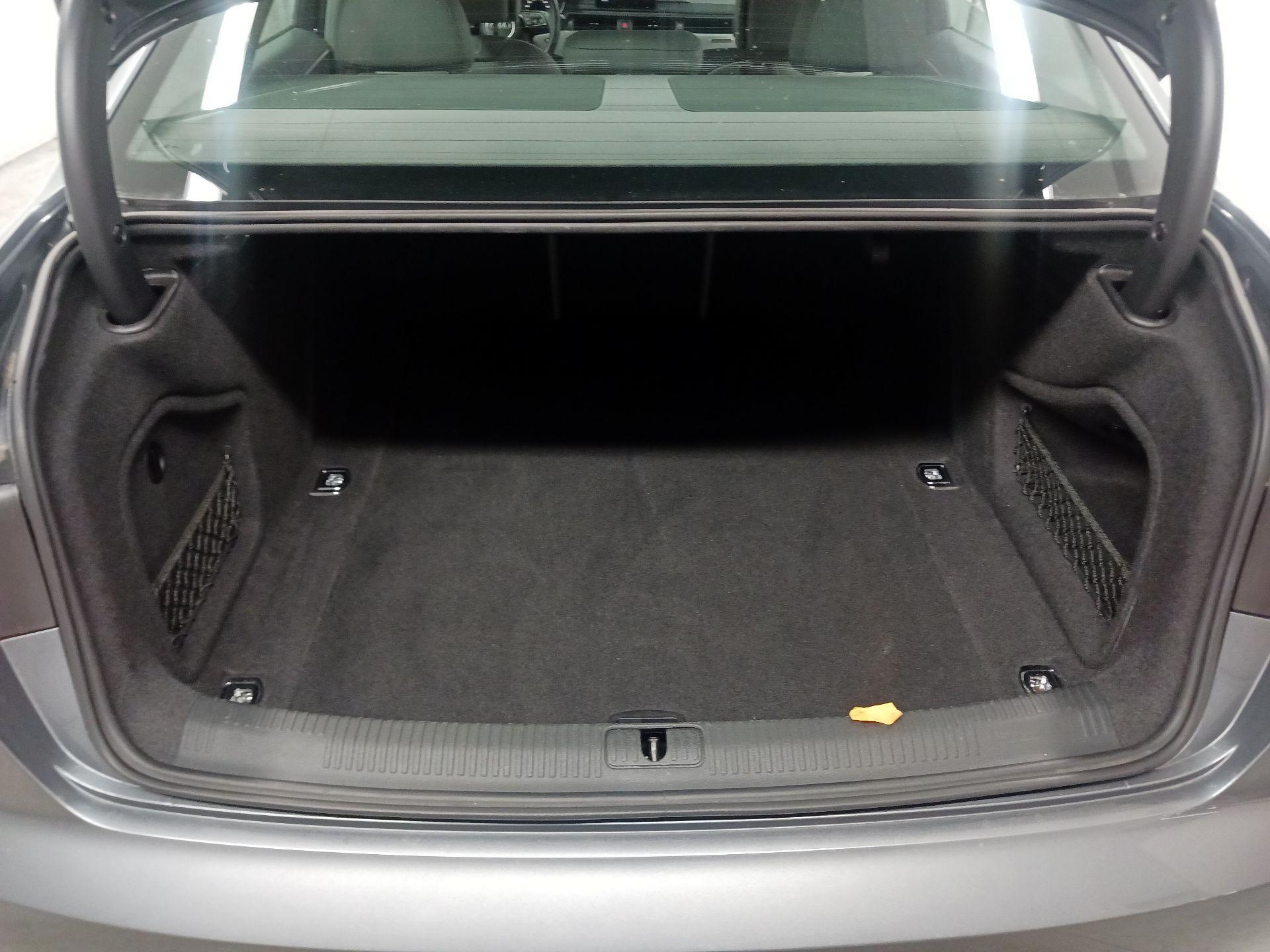 Thumbnail: 2018 Audi A4 - 17