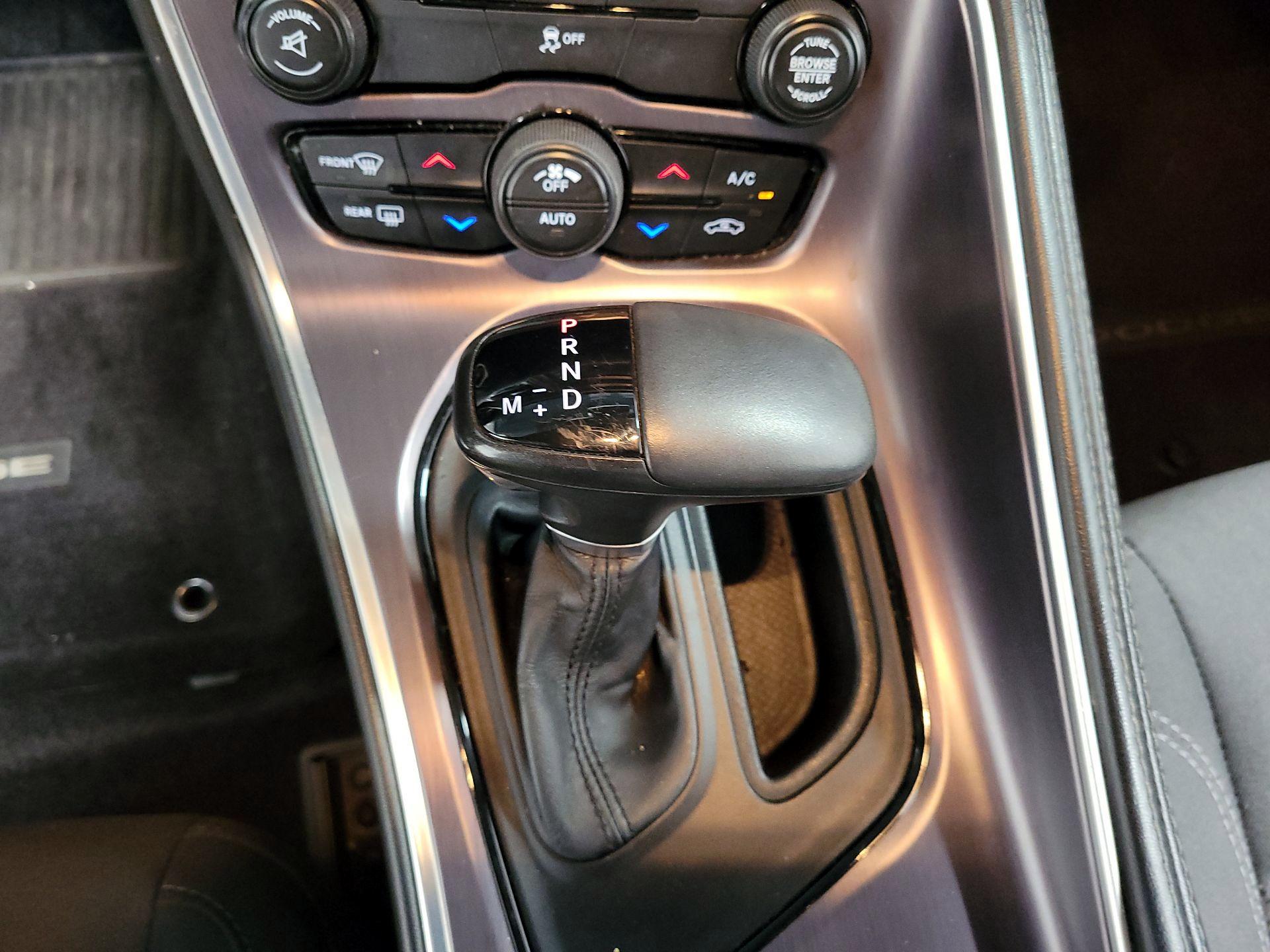 Thumbnail: 2016 Dodge Challenger - 15