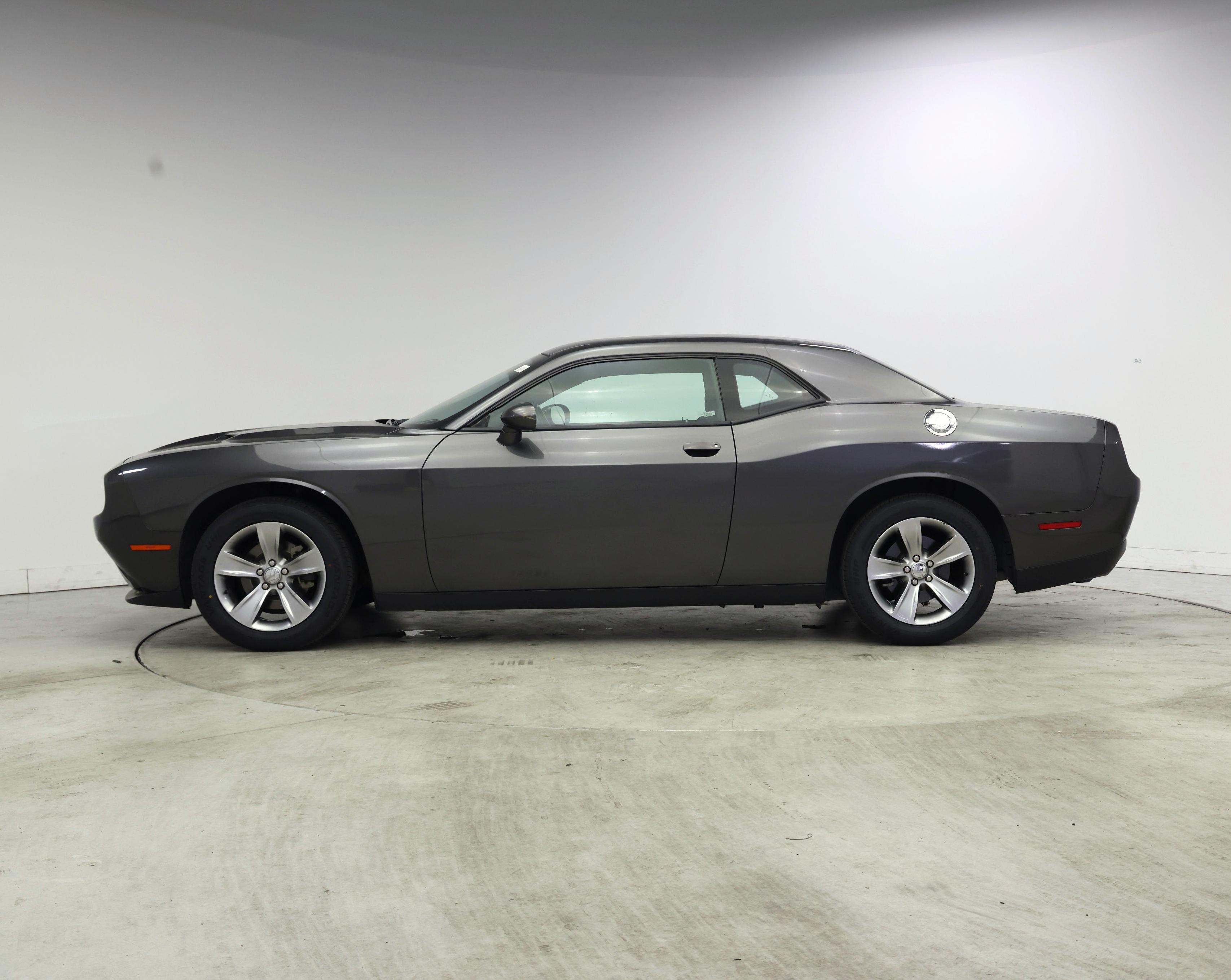 Thumbnail: 2016 Dodge Challenger - 3