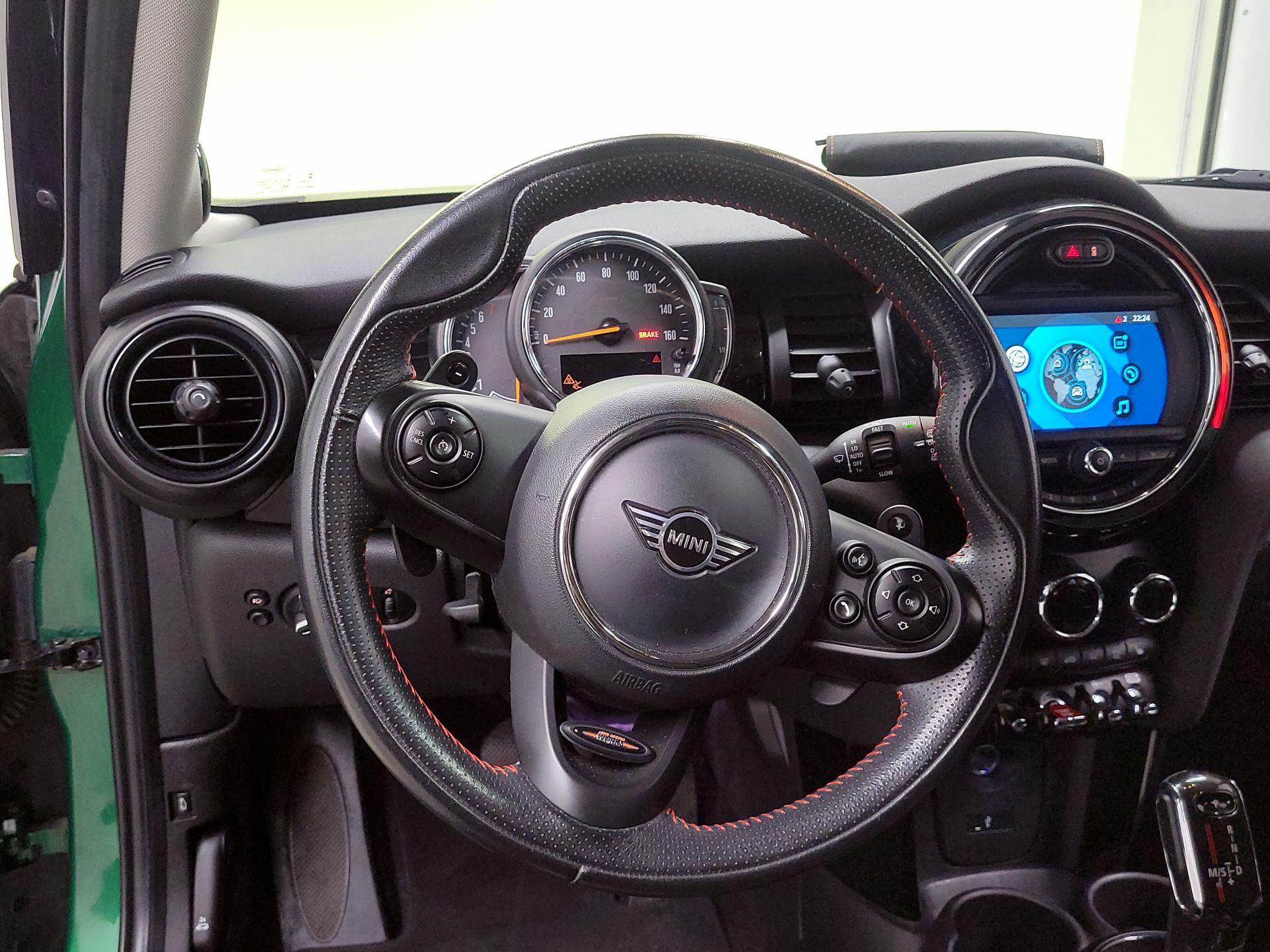 Thumbnail: 2020 MINI Cooper Hardtop - 10