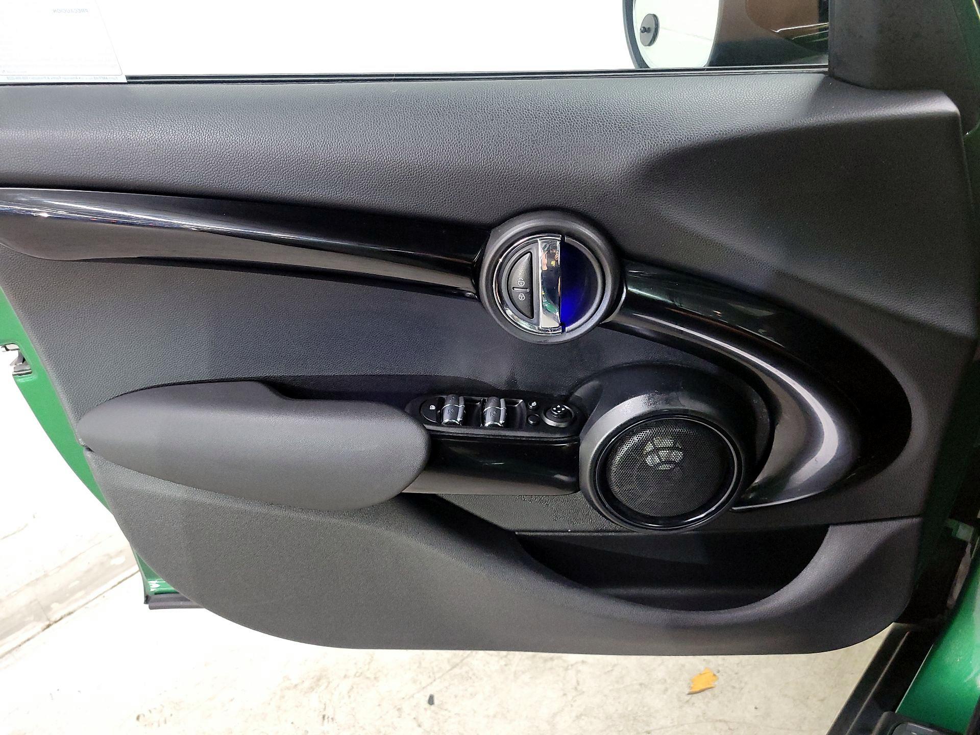 Thumbnail: 2020 MINI Cooper Hardtop - 12