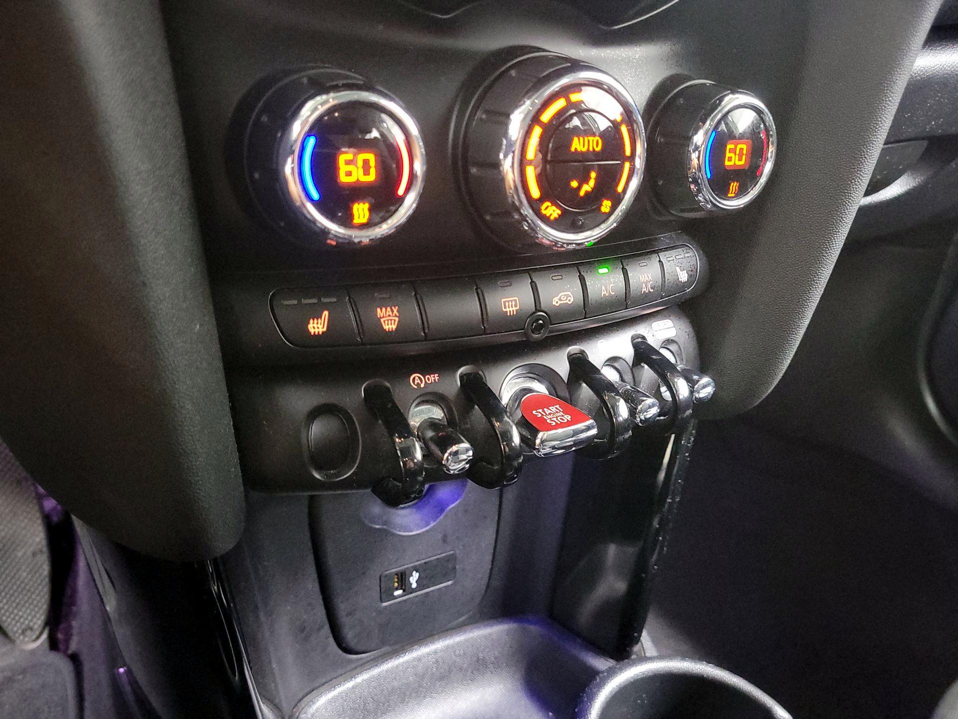 Thumbnail: 2020 MINI Cooper Hardtop - 15