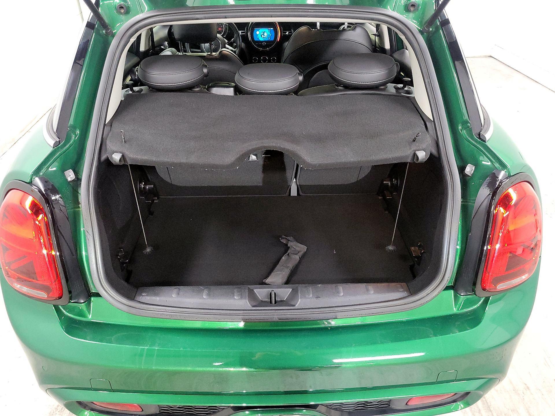 Thumbnail: 2020 MINI Cooper Hardtop - 17