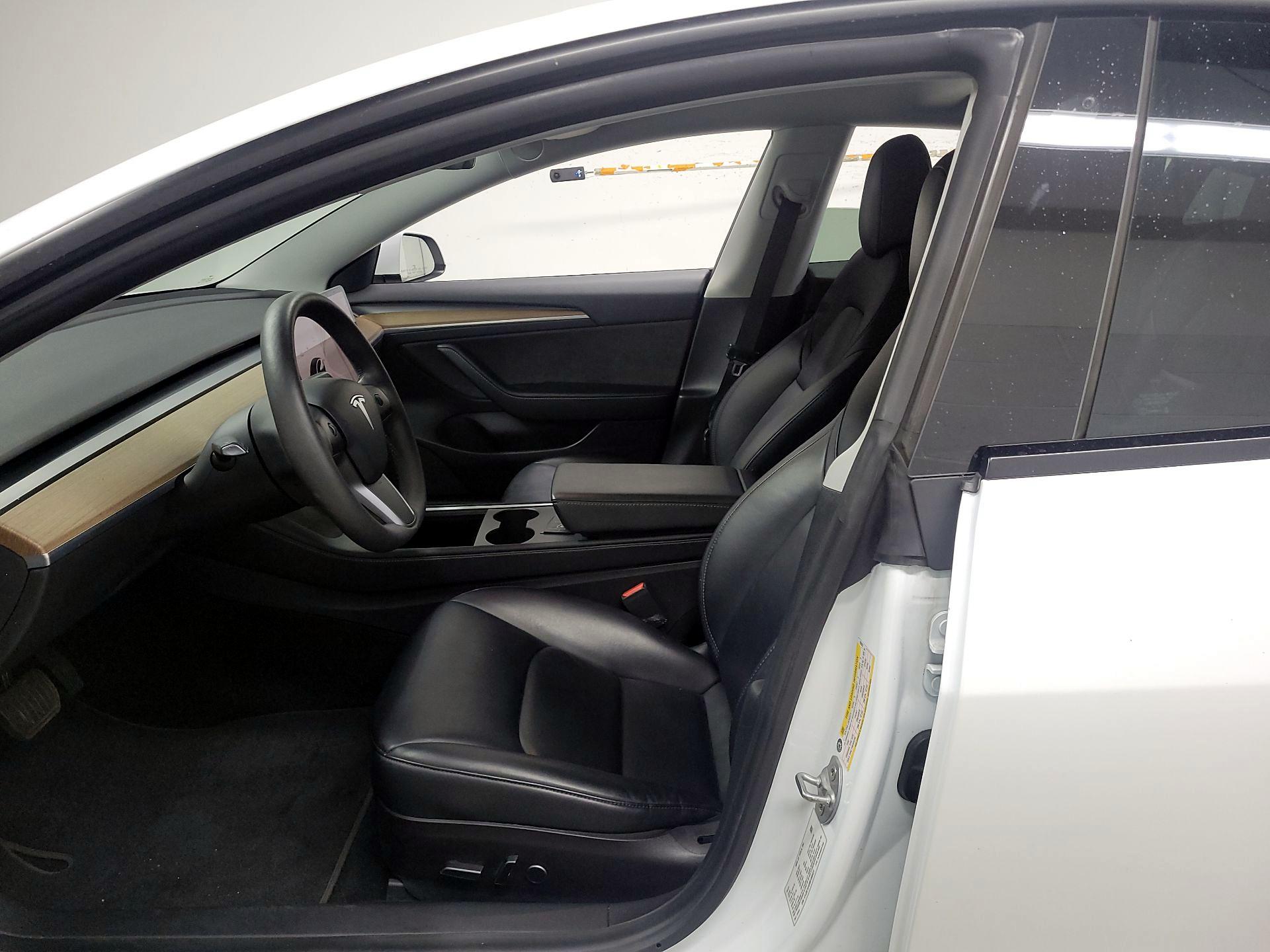 Thumbnail: 2021 Tesla Model 3 - 11