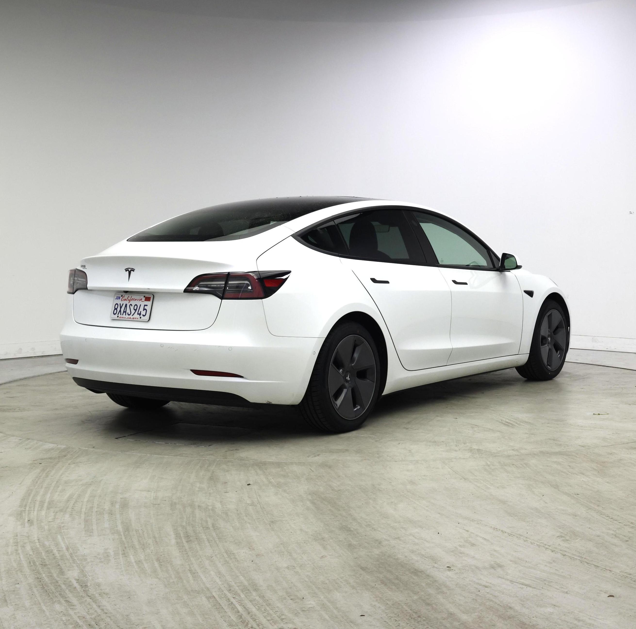 Thumbnail: 2021 Tesla Model 3 - 8