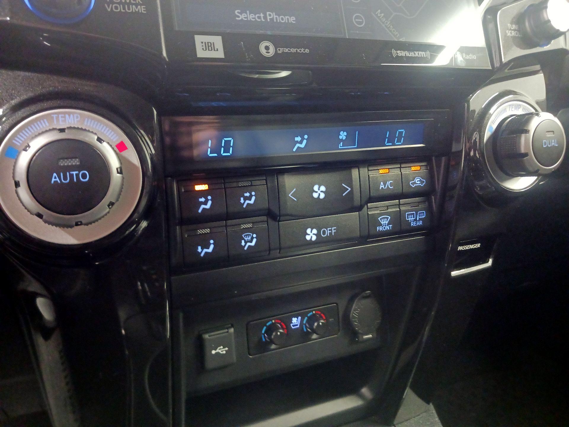 Thumbnail: 2021 Toyota 4Runner - 14