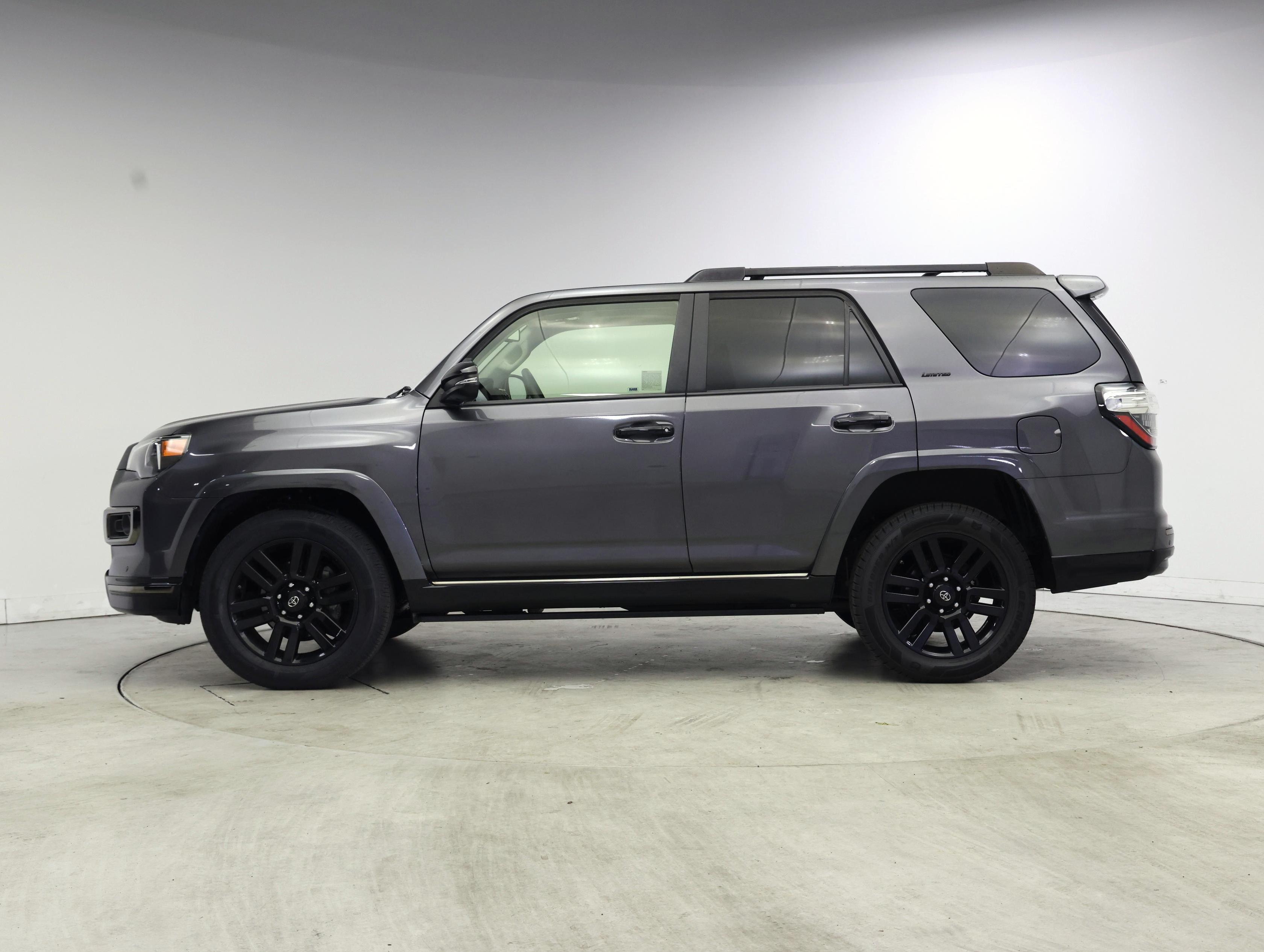 Thumbnail: 2021 Toyota 4Runner - 3