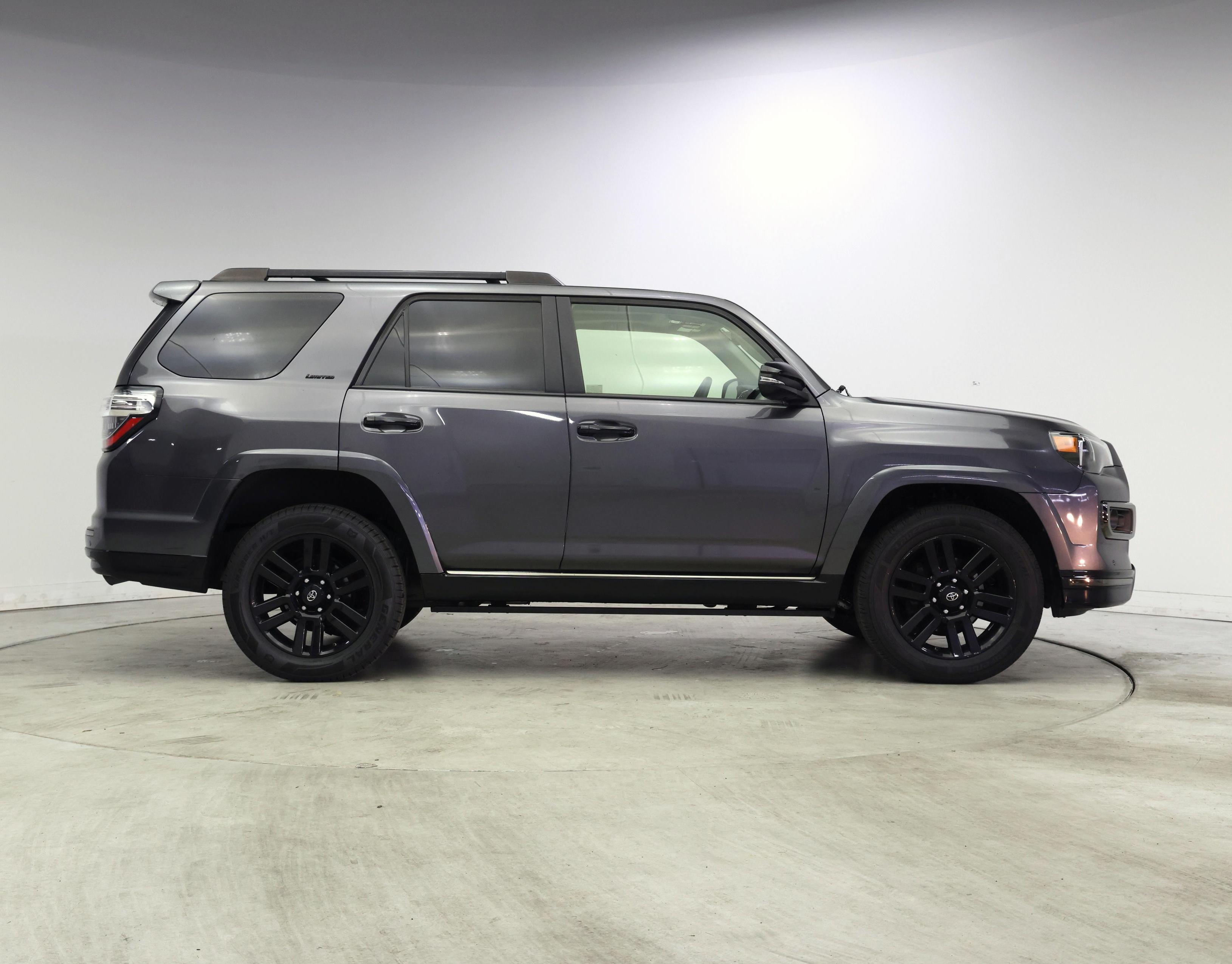 Thumbnail: 2021 Toyota 4Runner - 7
