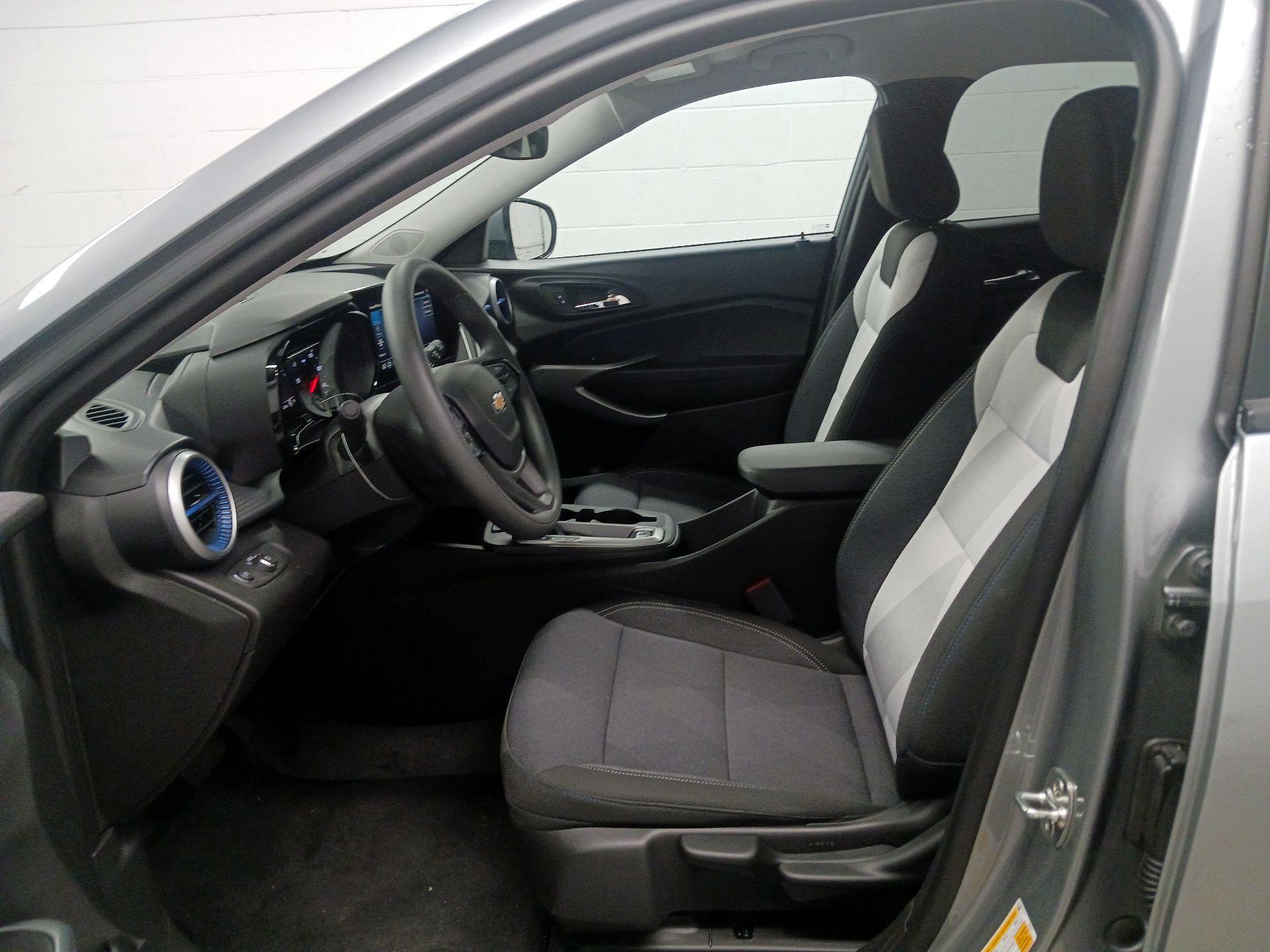 Thumbnail: 2026 Chevrolet Trax - 11