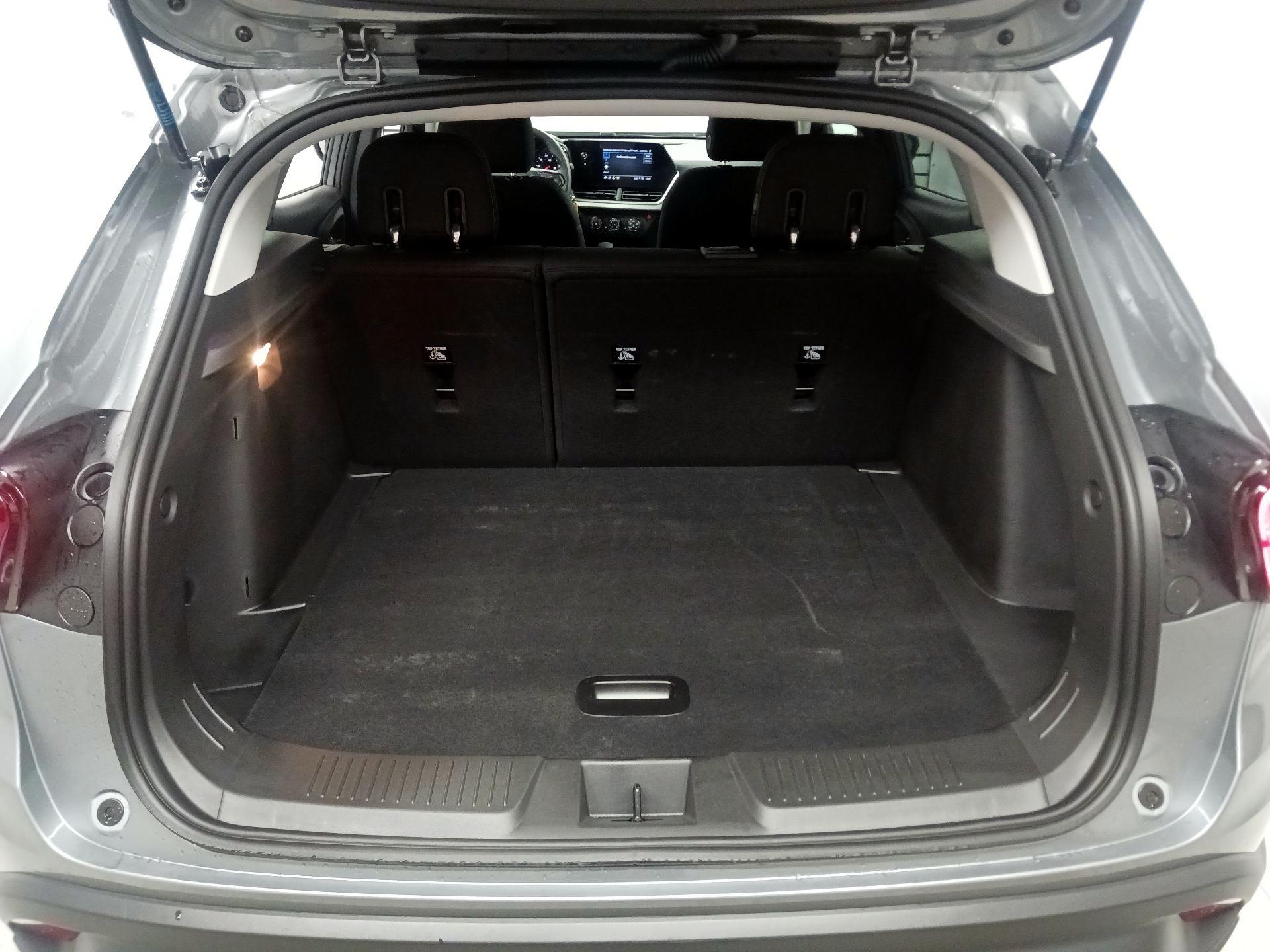 Thumbnail: 2026 Chevrolet Trax - 17