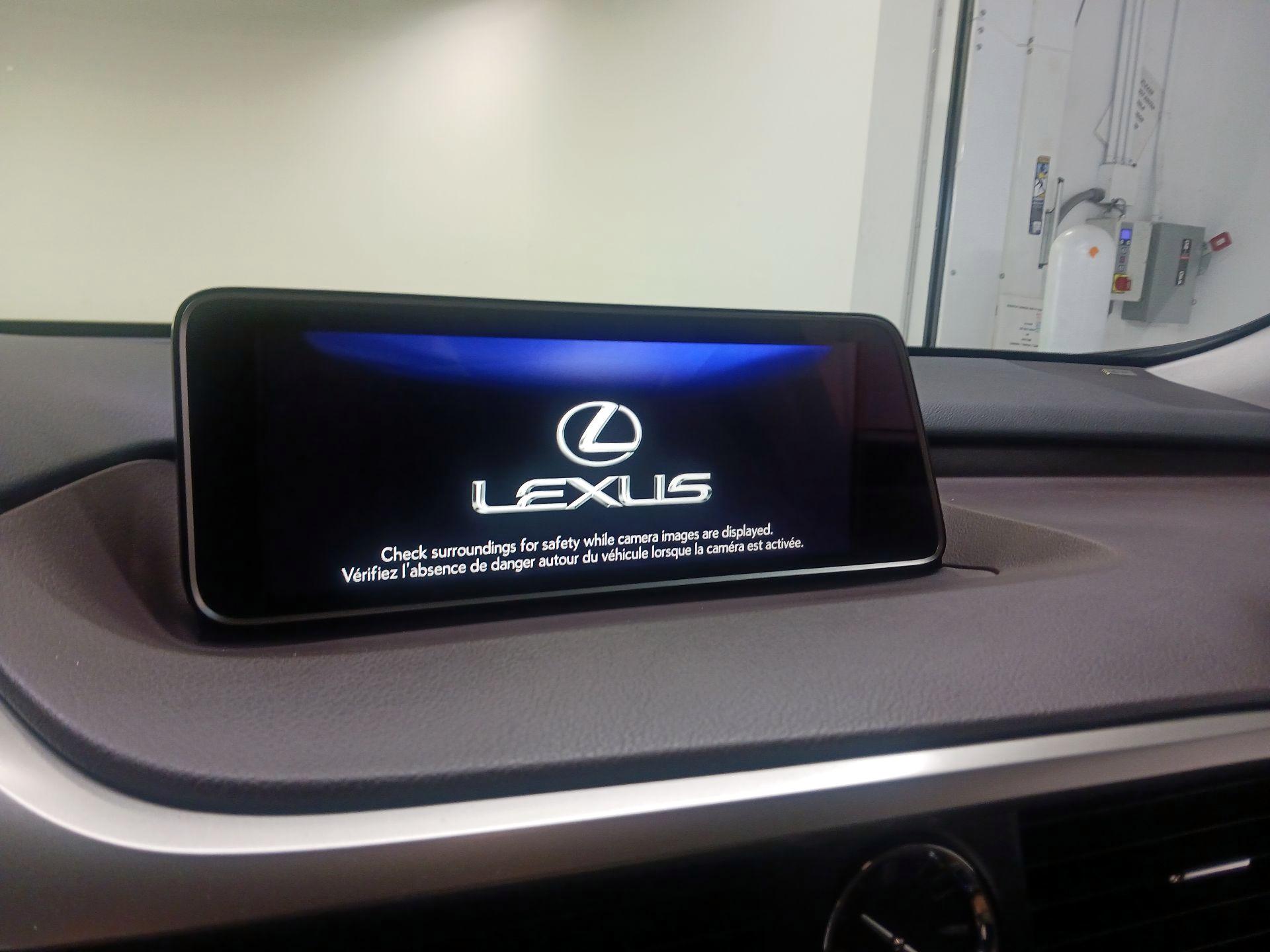 Thumbnail: 2018 Lexus RX - 15