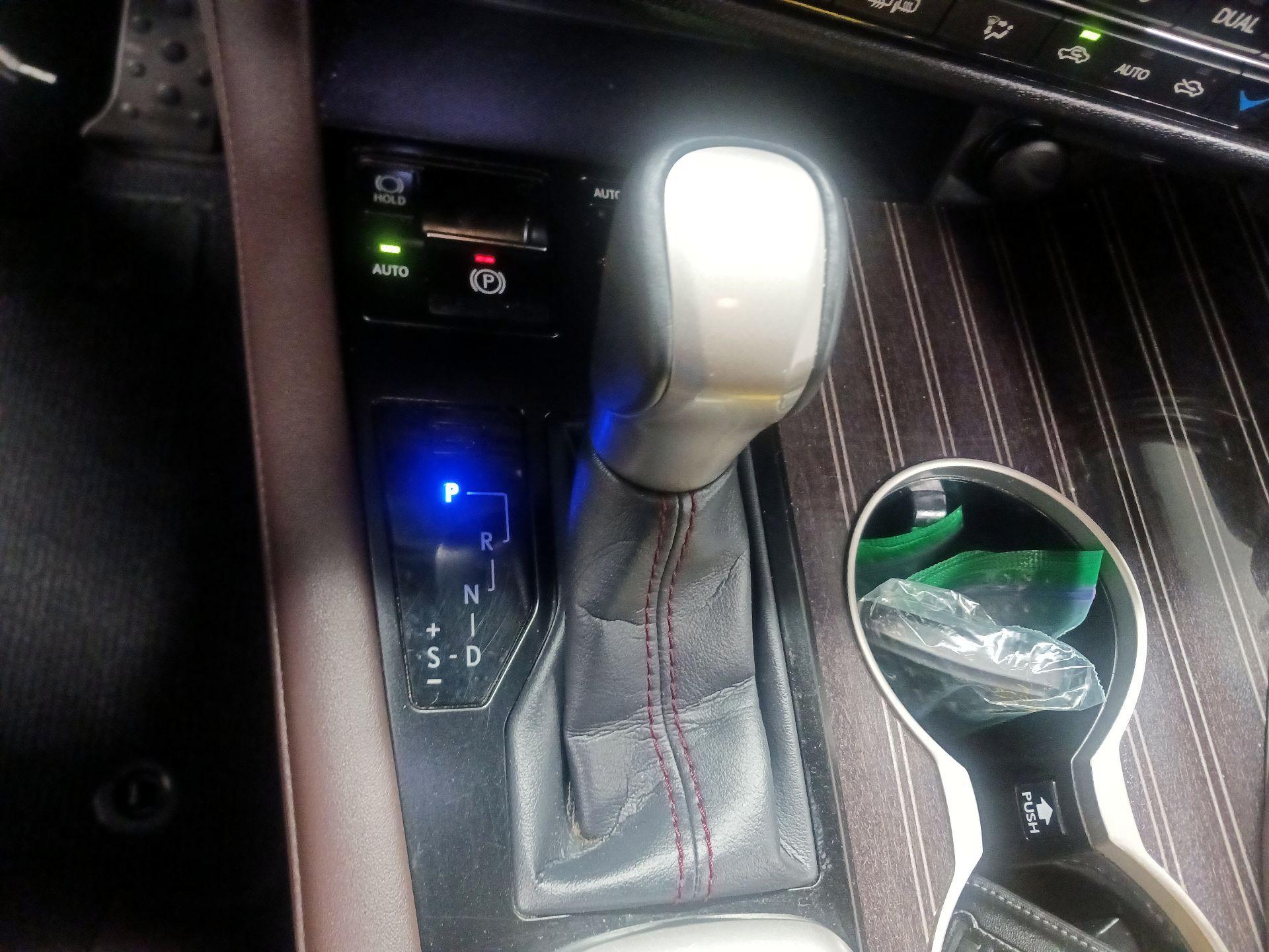 Thumbnail: 2018 Lexus RX - 17