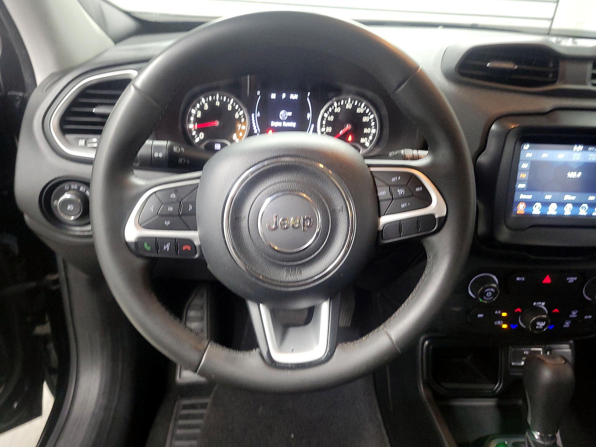 Thumbnail: 2018 Jeep Renegade - 10