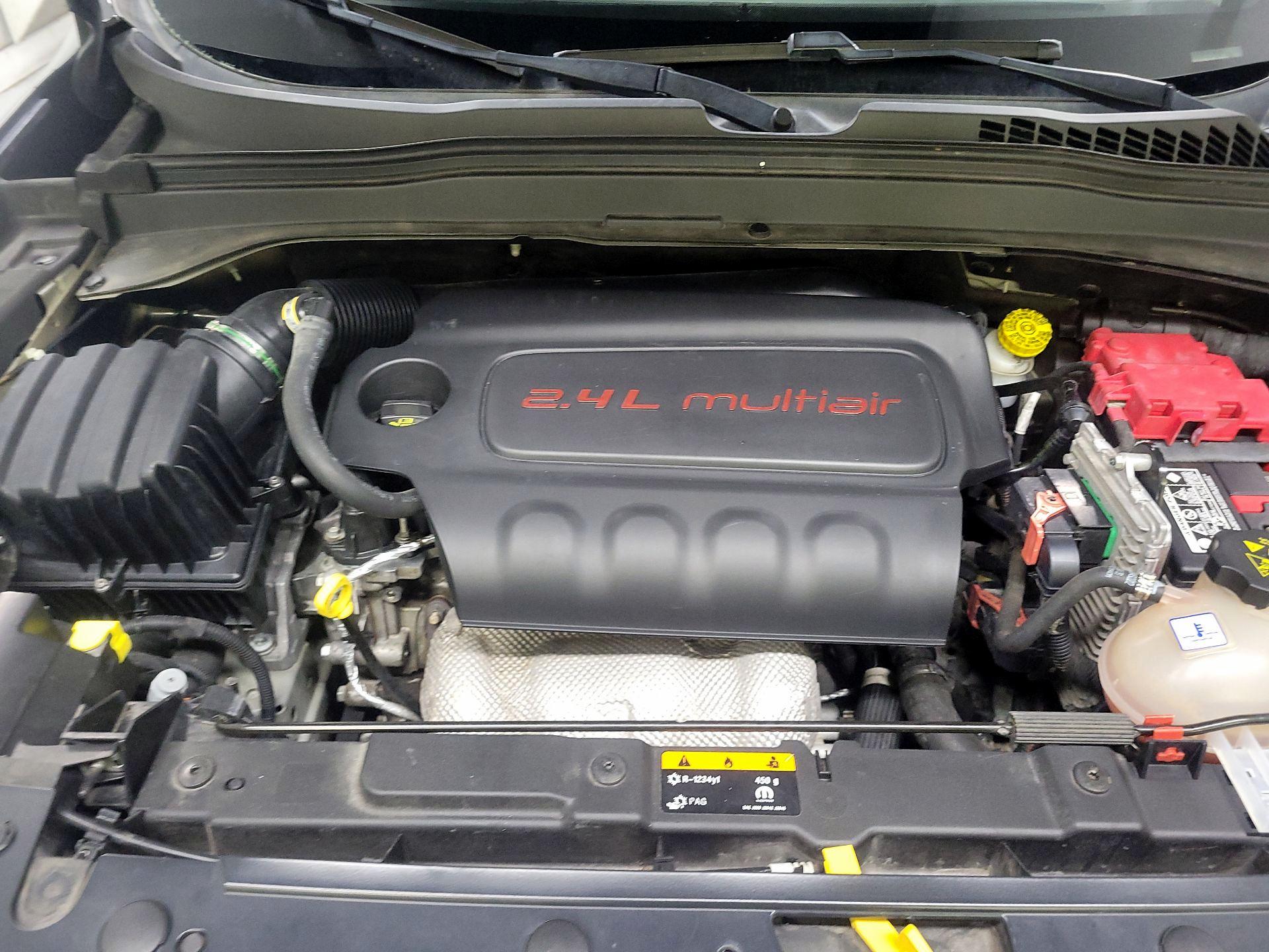 Thumbnail: 2018 Jeep Renegade - 19