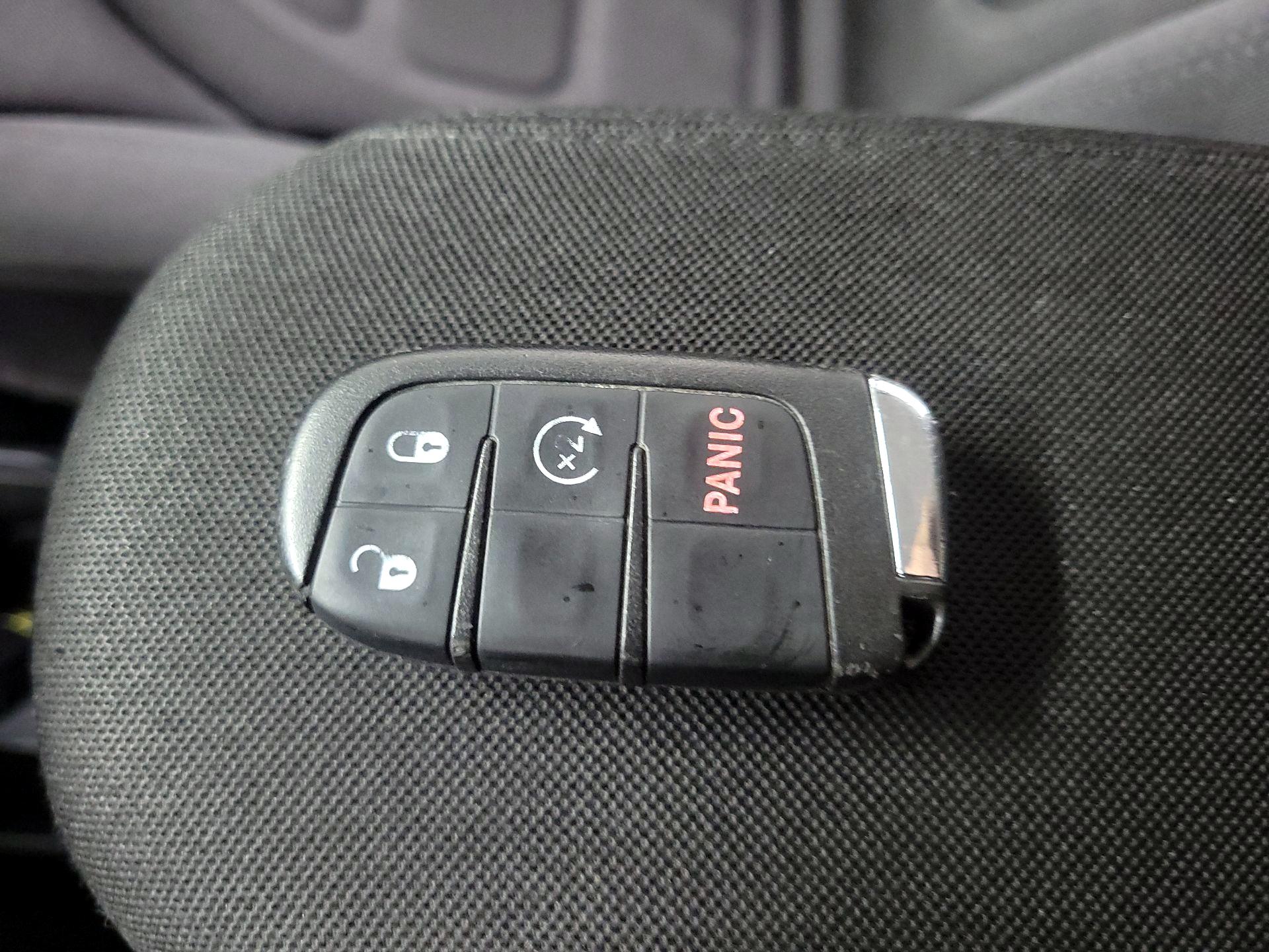 Thumbnail: 2018 Jeep Renegade - 20