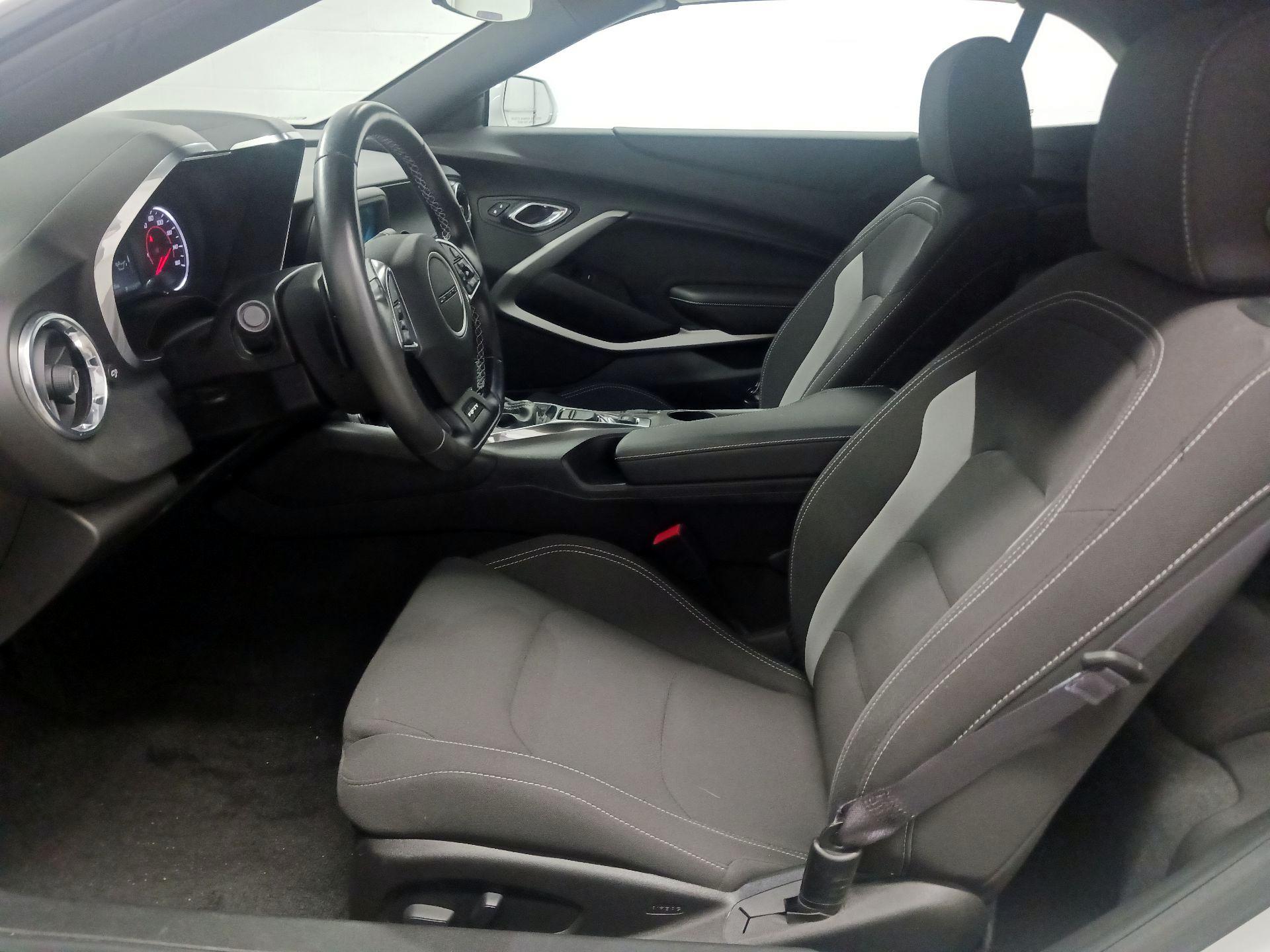 Thumbnail: 2017 Chevrolet Camaro - 11