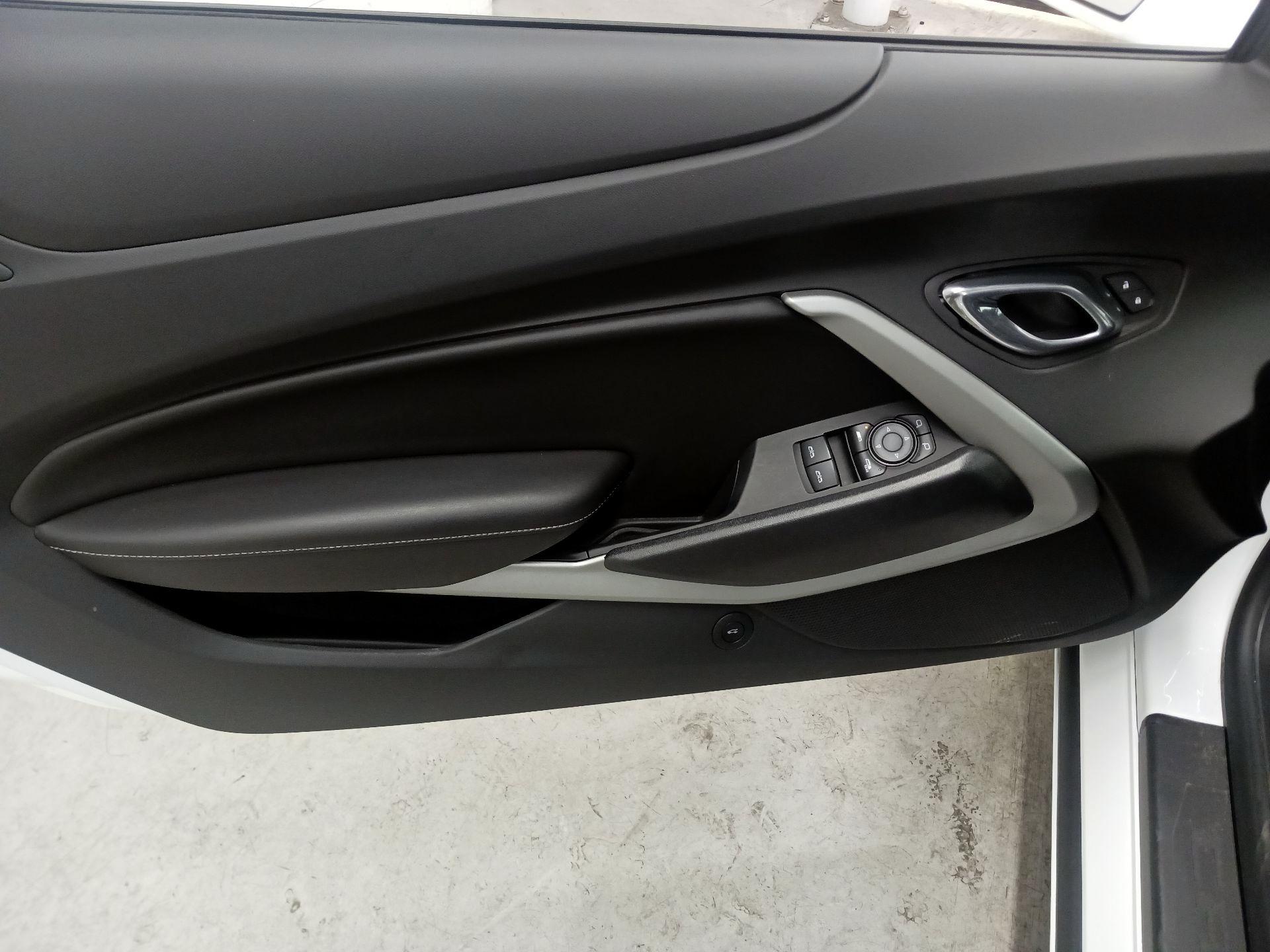 Thumbnail: 2017 Chevrolet Camaro - 12