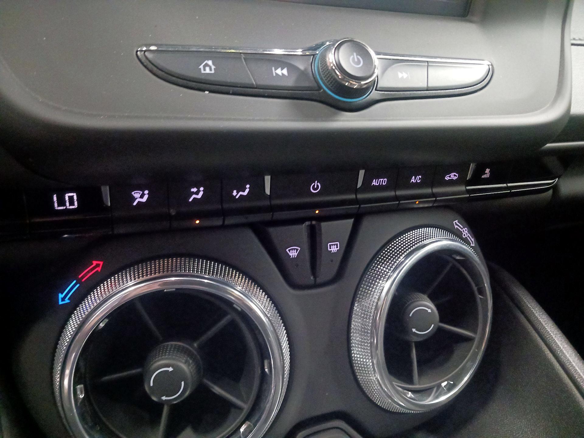 Thumbnail: 2017 Chevrolet Camaro - 15