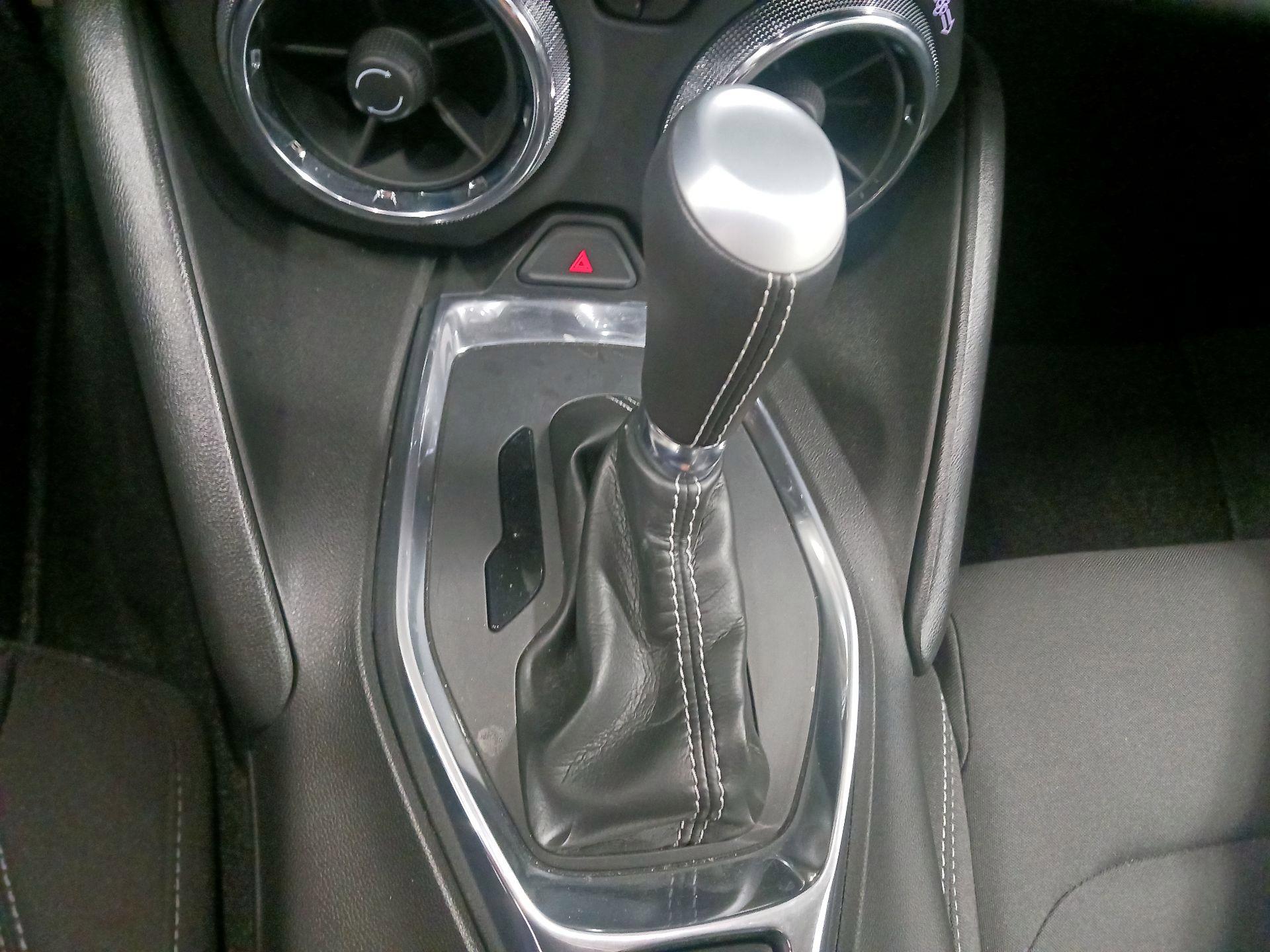 Thumbnail: 2017 Chevrolet Camaro - 16