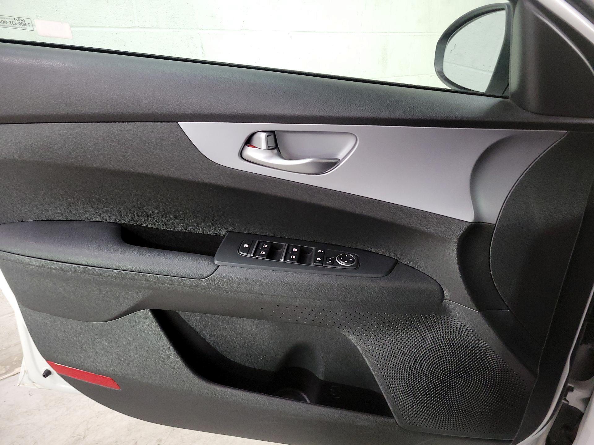 Thumbnail: 2023 Kia Forte - 12