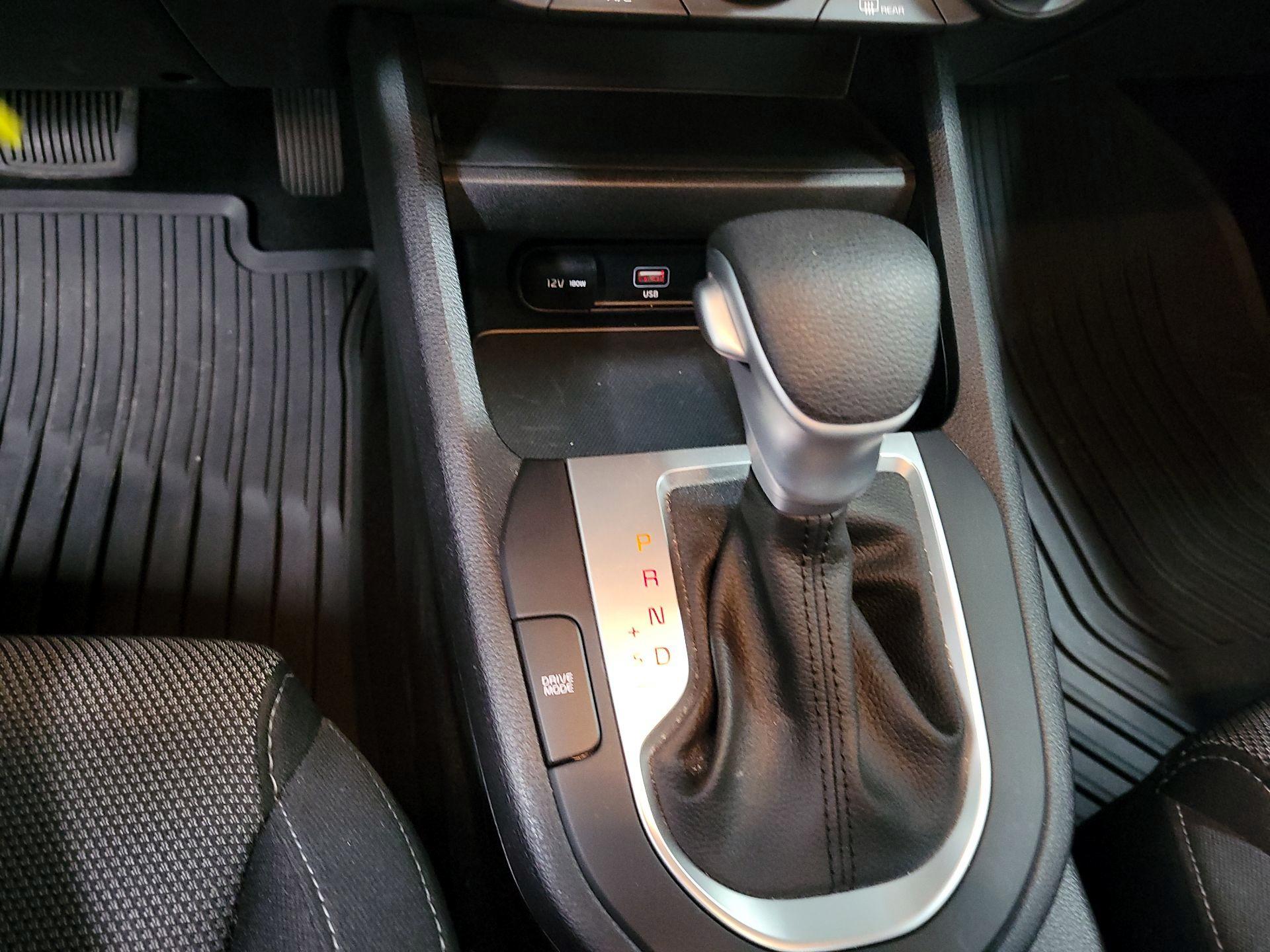 Thumbnail: 2023 Kia Forte - 16