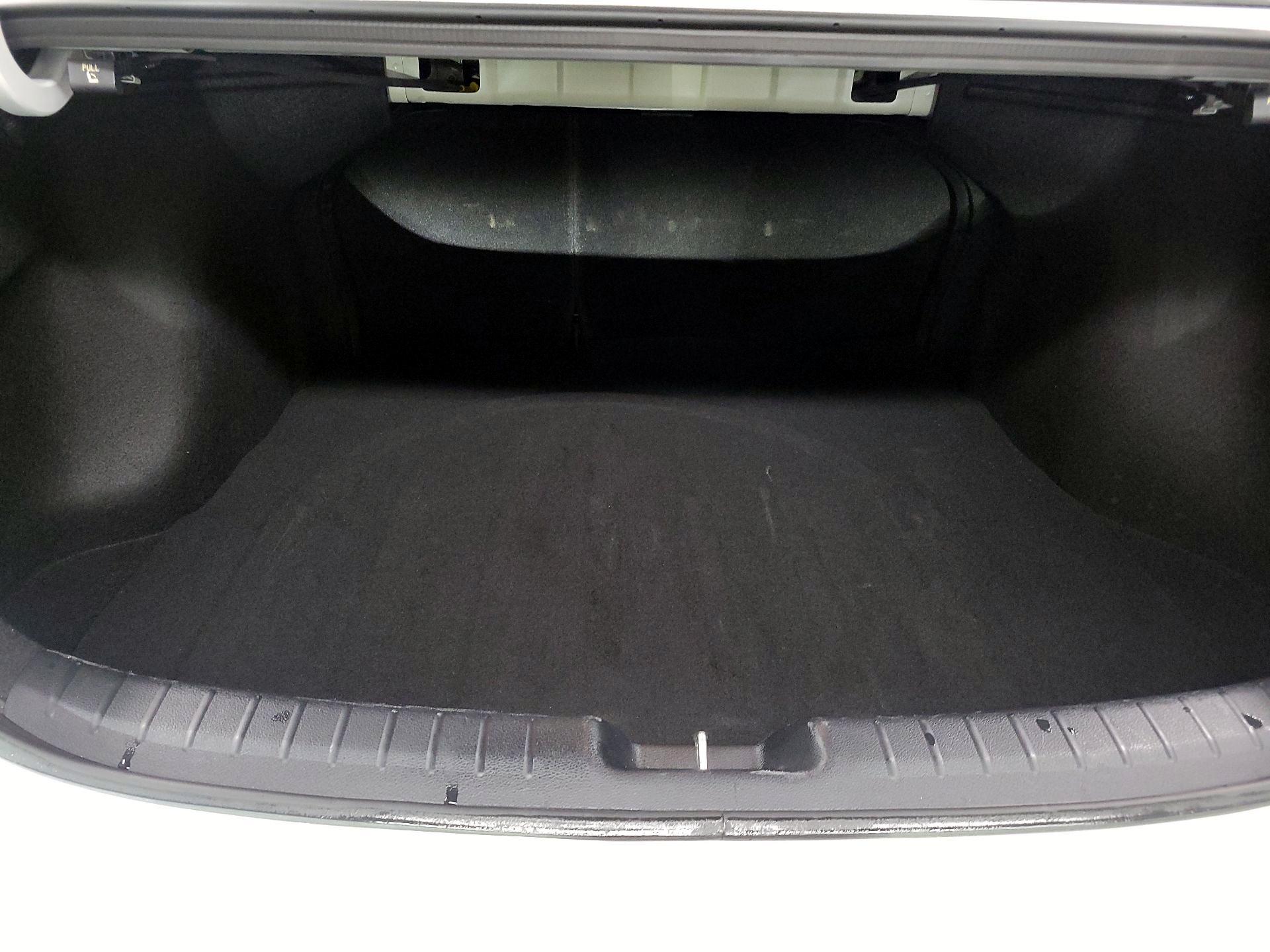 Thumbnail: 2023 Kia Forte - 18