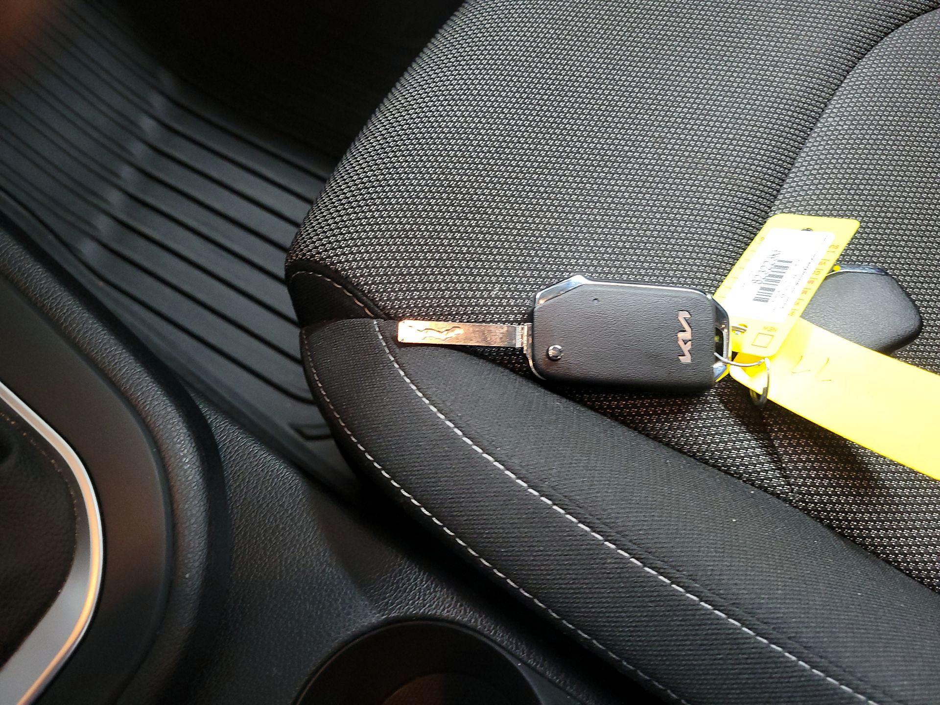 Thumbnail: 2023 Kia Forte - 20