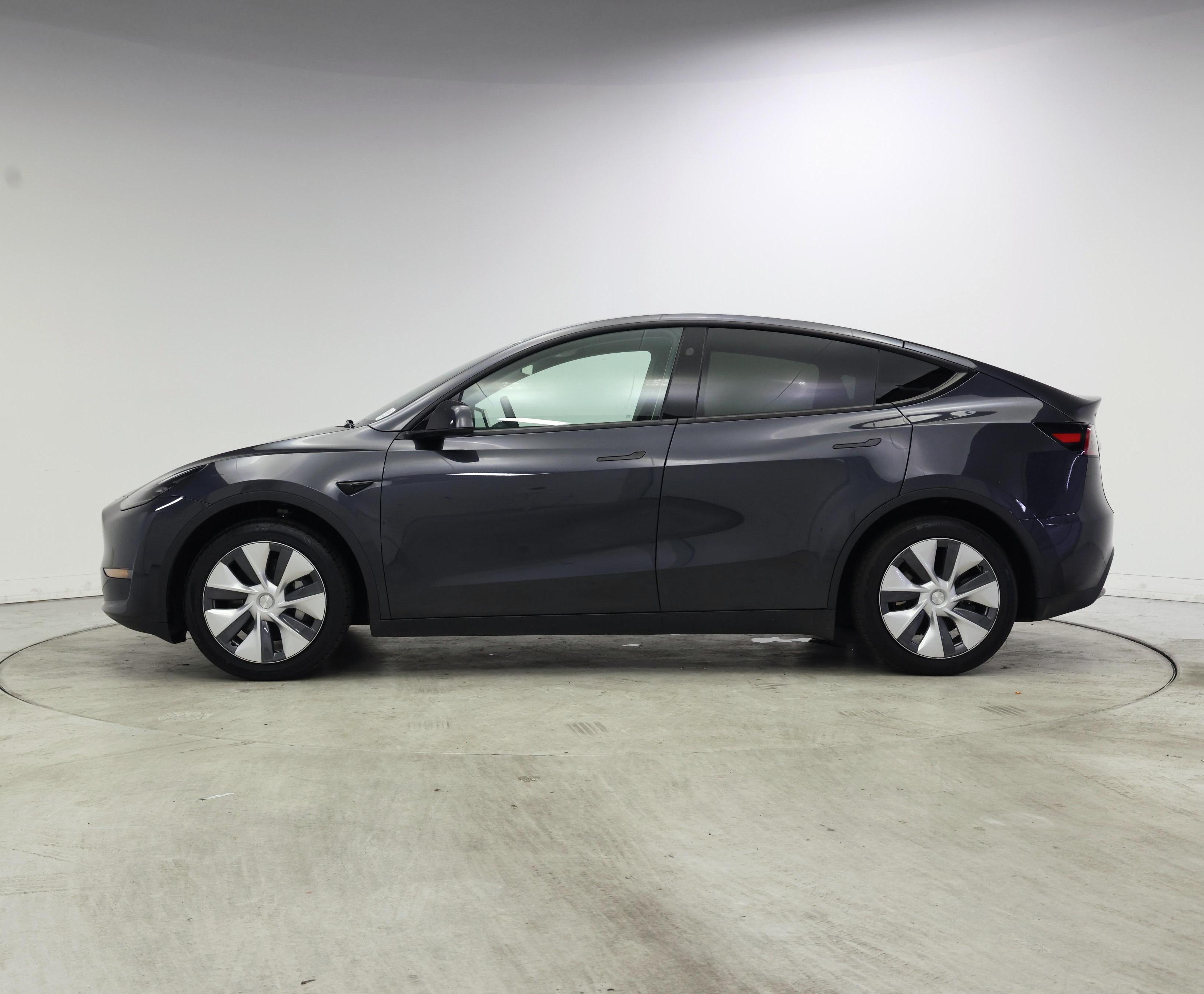 Thumbnail: 2024 Tesla Model Y - 3