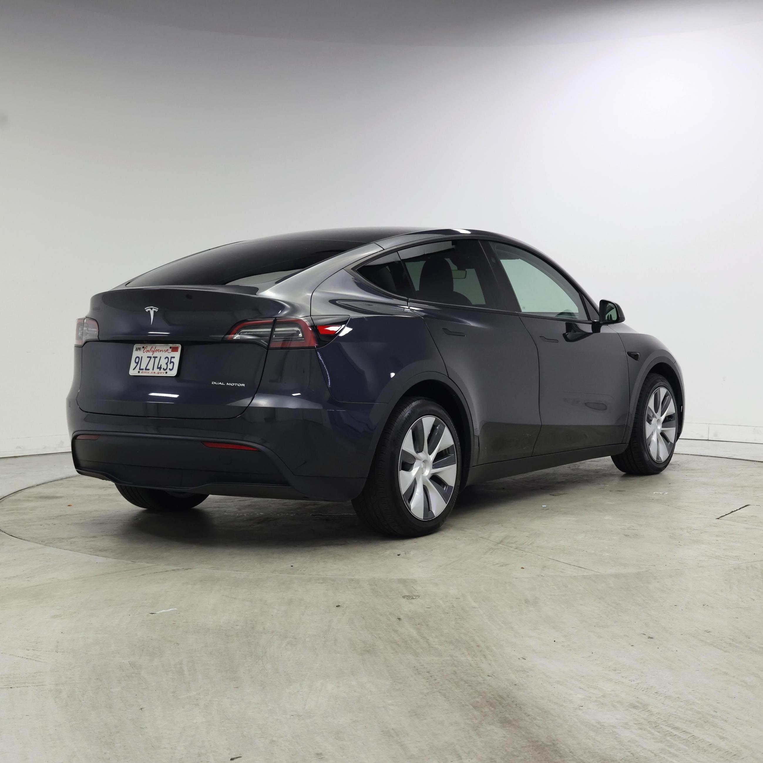 Thumbnail: 2024 Tesla Model Y - 8