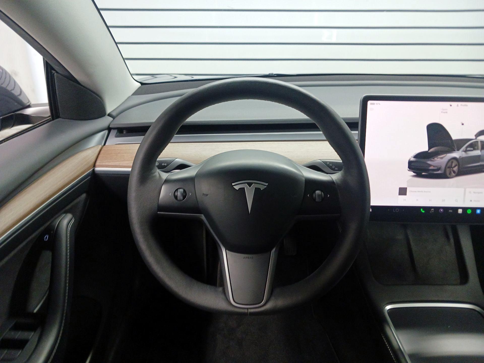 Thumbnail: 2023 Tesla Model 3 - 10