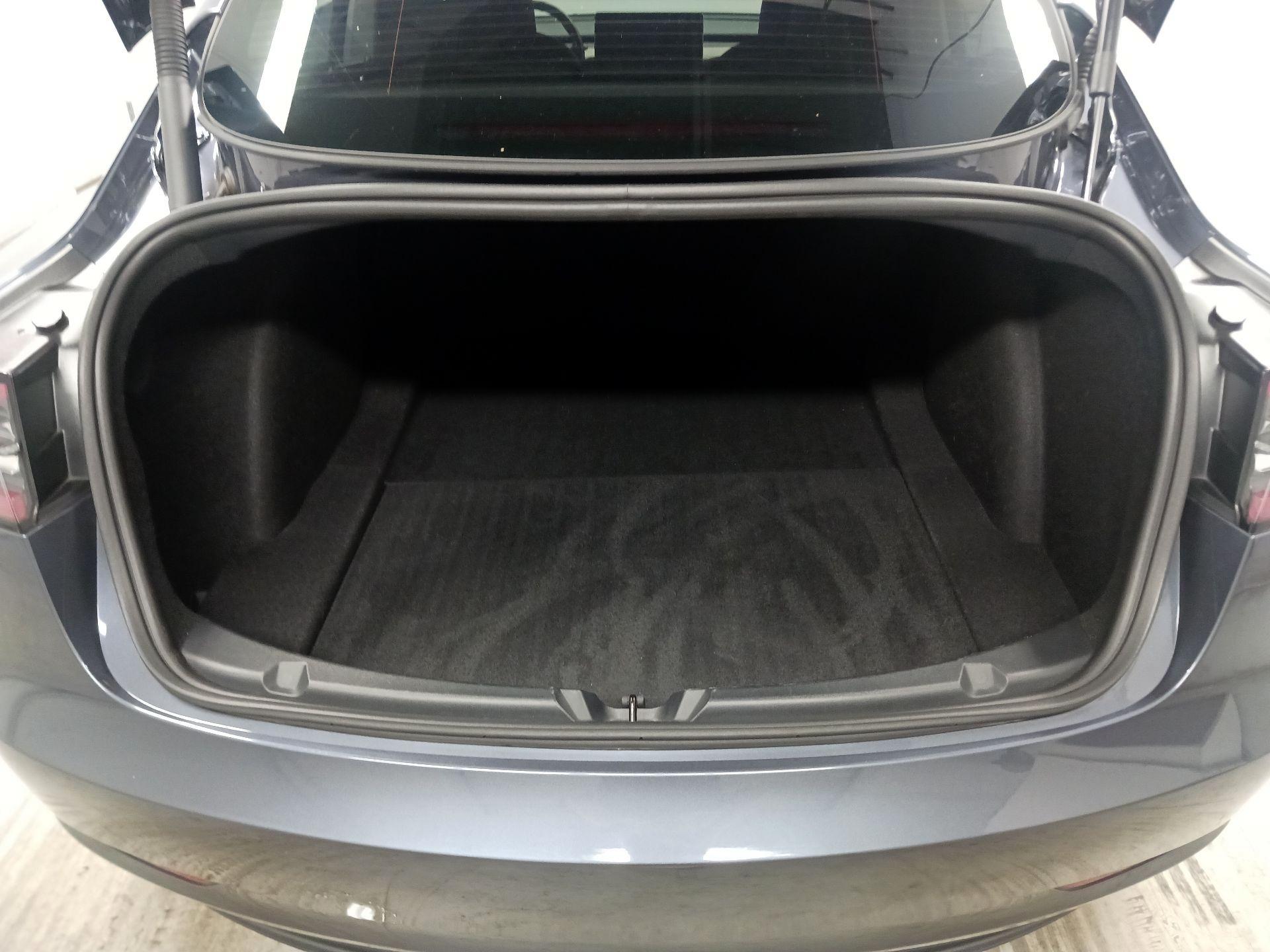 Thumbnail: 2023 Tesla Model 3 - 17