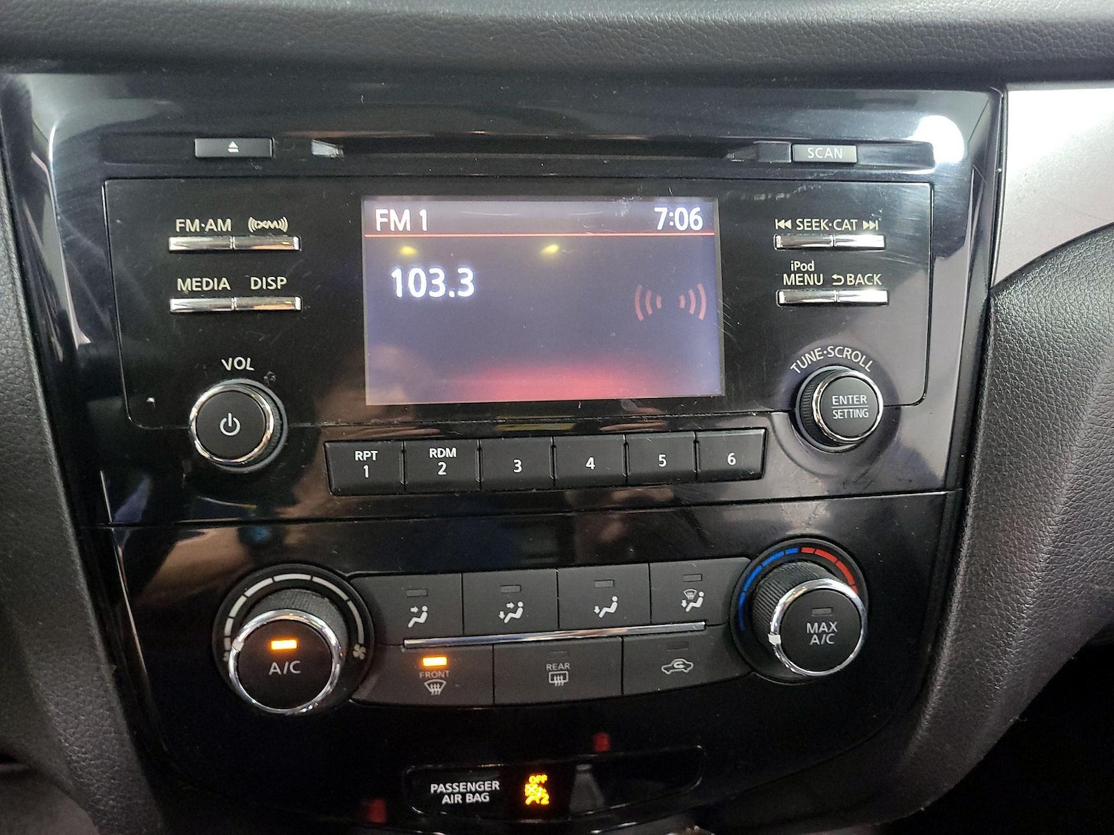 2017 Nissan Rogue Sport S - Photo 15