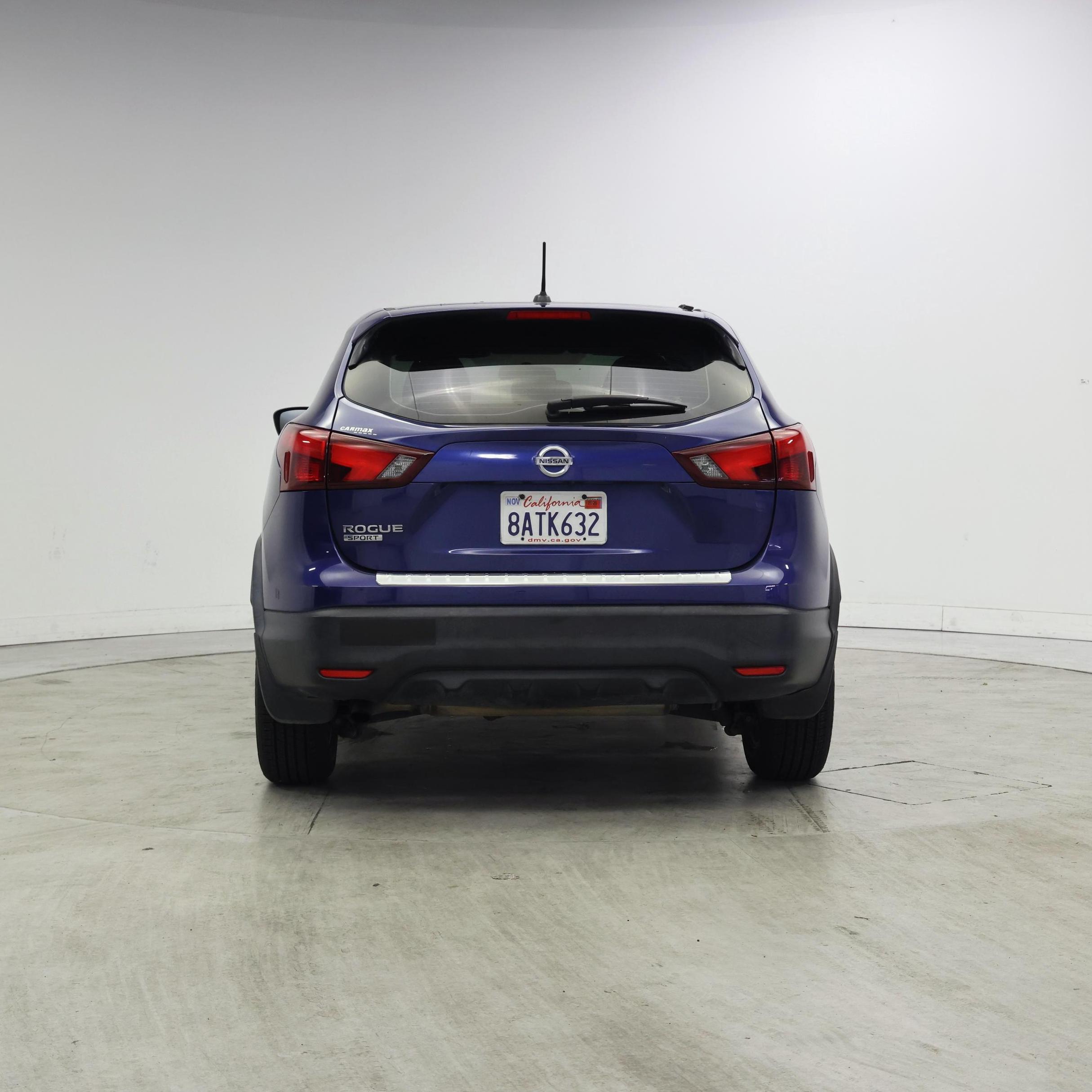 Thumbnail: 2017 Nissan Rogue Sport - 6