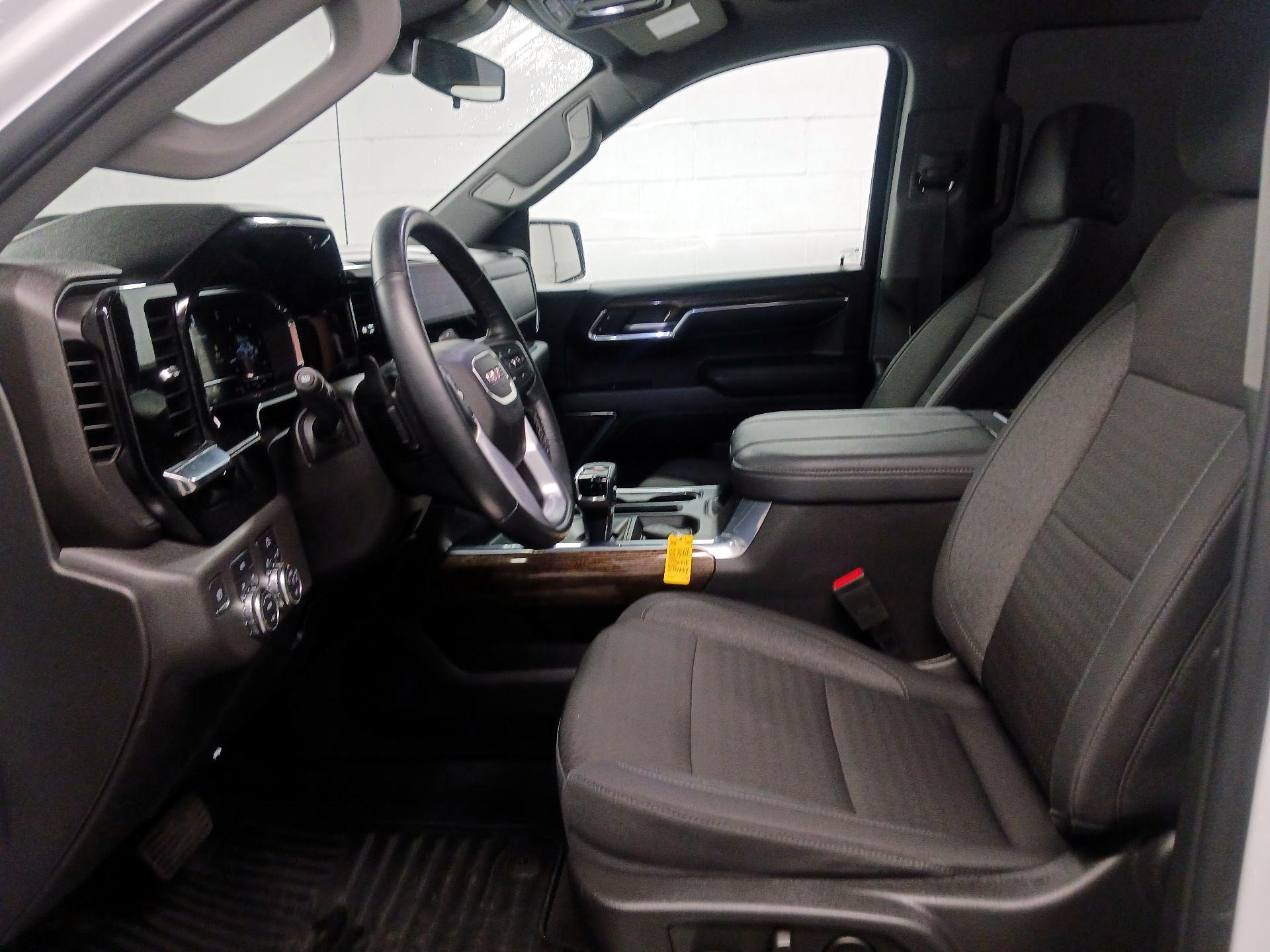 Thumbnail: 2024 GMC Sierra 1500 - 11