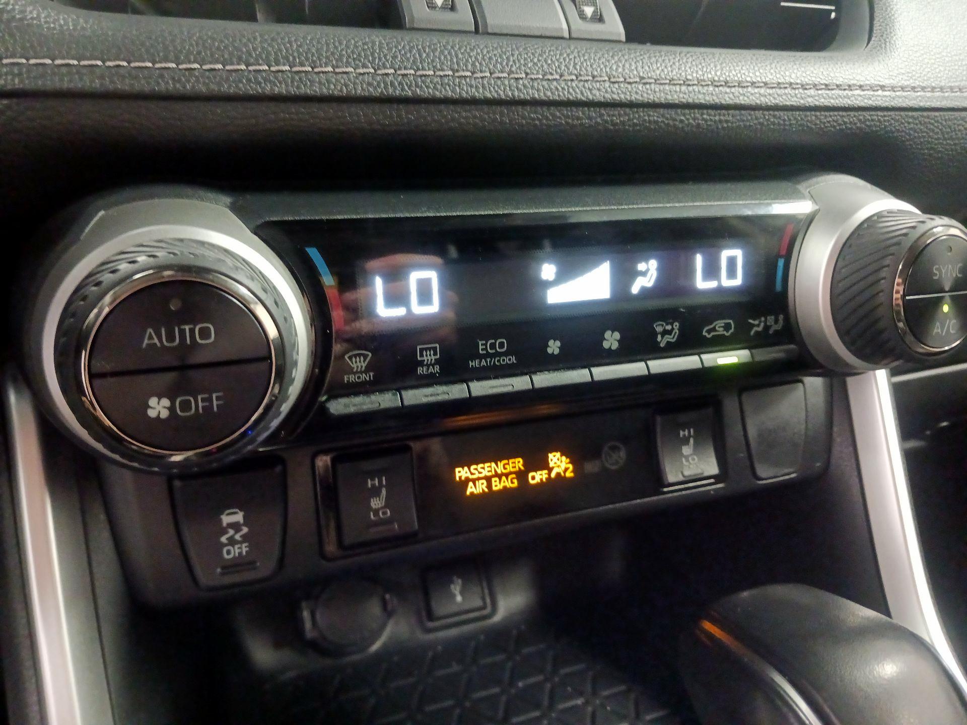 Thumbnail: 2022 Toyota RAV4 - 14