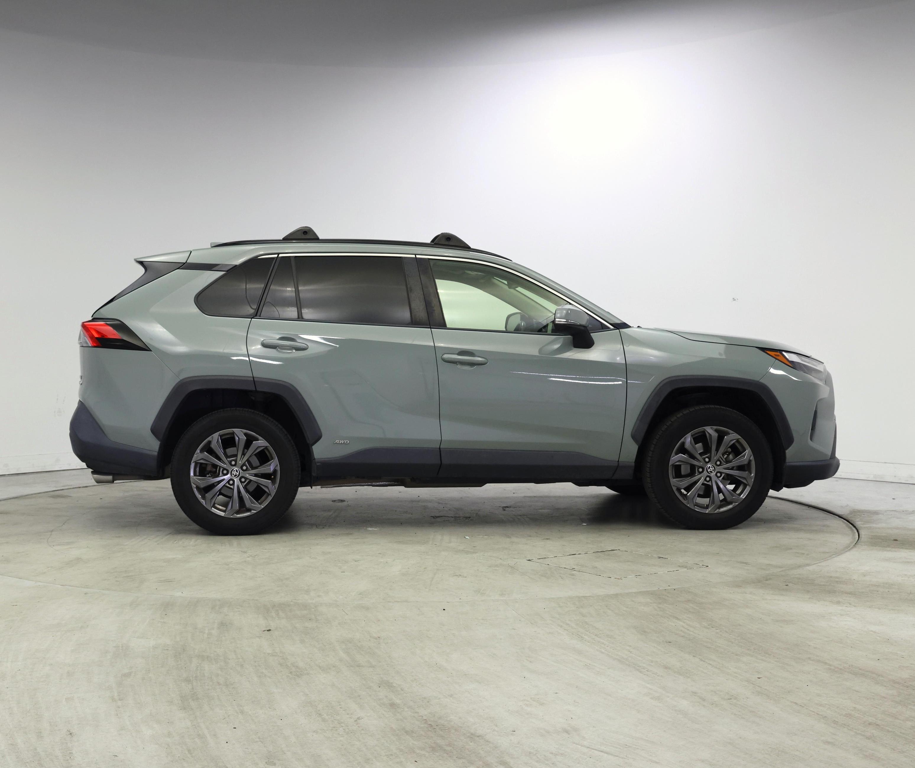 Thumbnail: 2022 Toyota RAV4 - 7