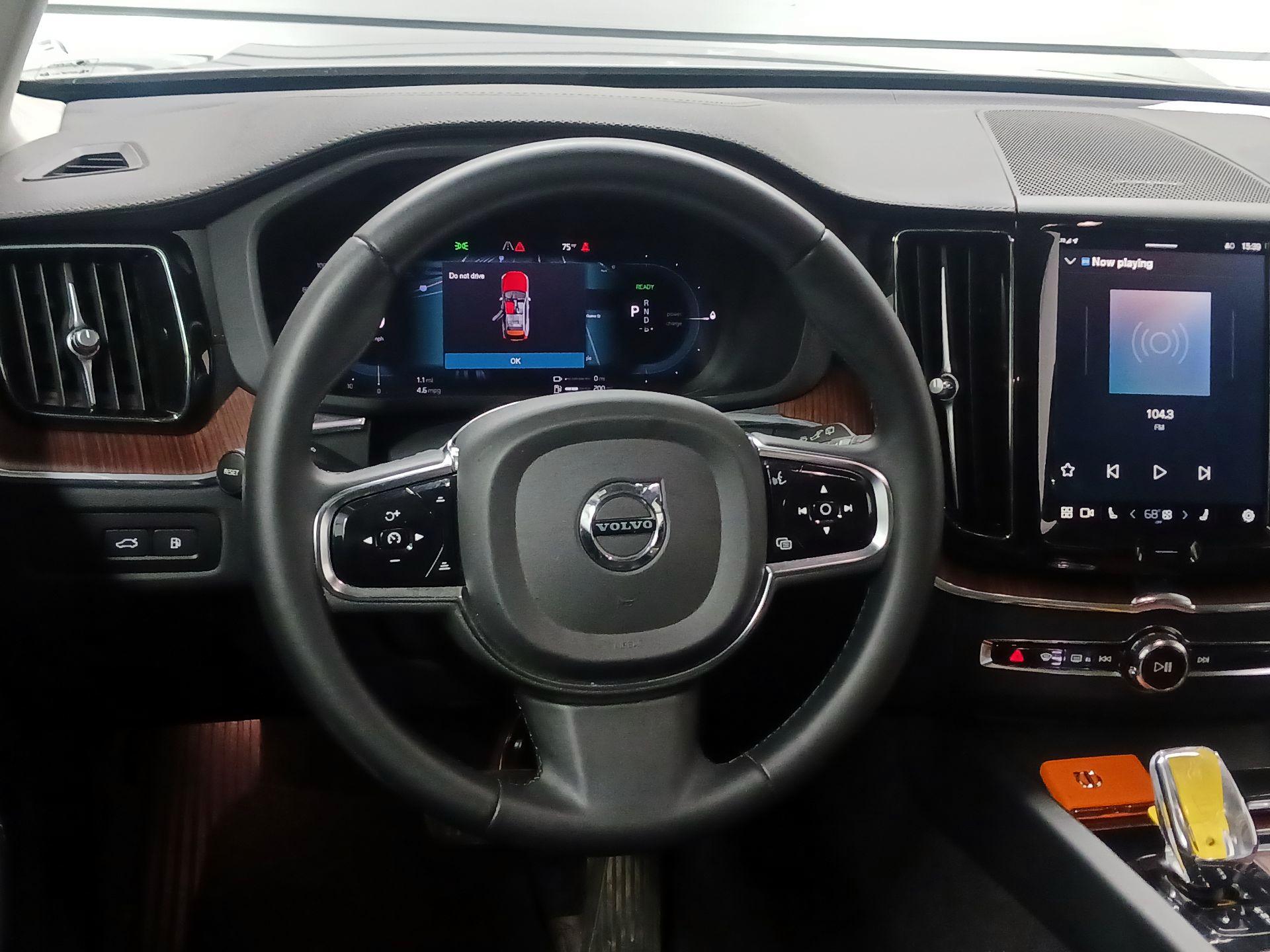 Thumbnail: 2024 Volvo XC60 - 10