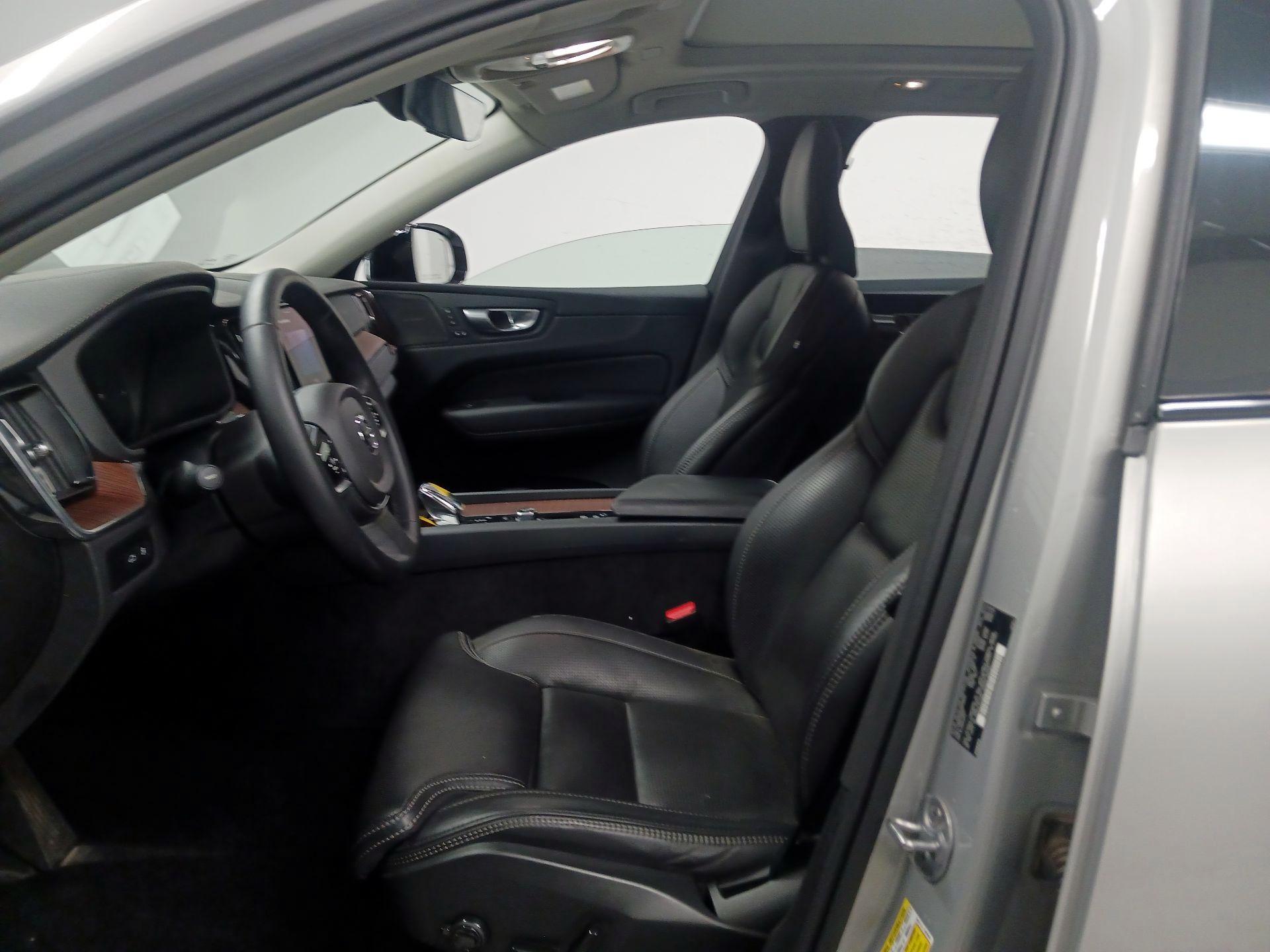Thumbnail: 2024 Volvo XC60 - 11
