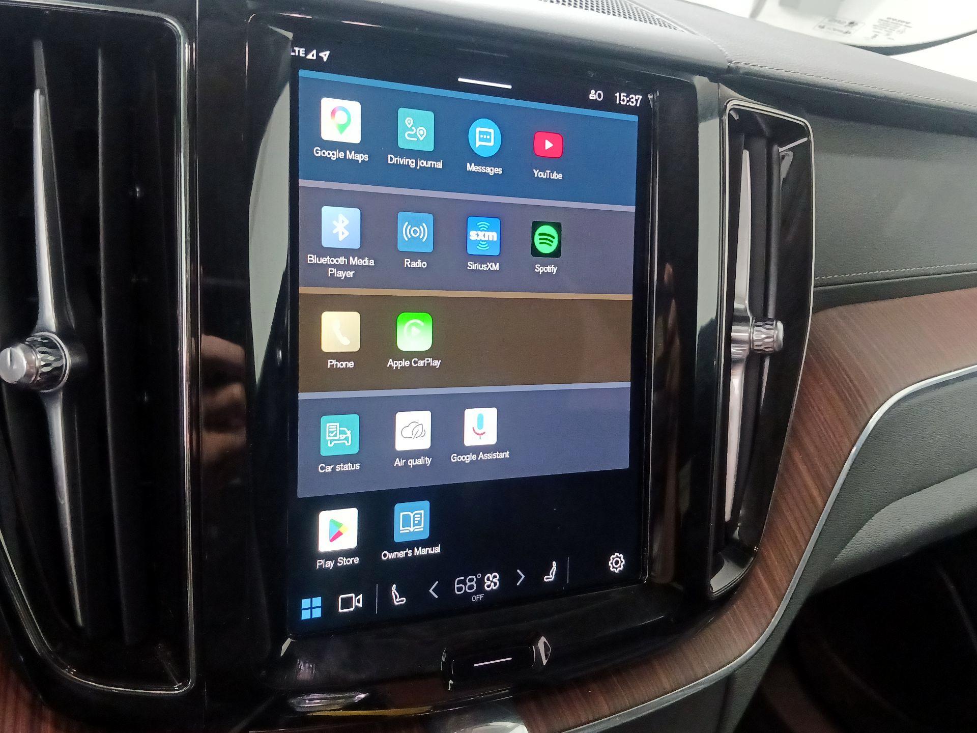 Thumbnail: 2024 Volvo XC60 - 14