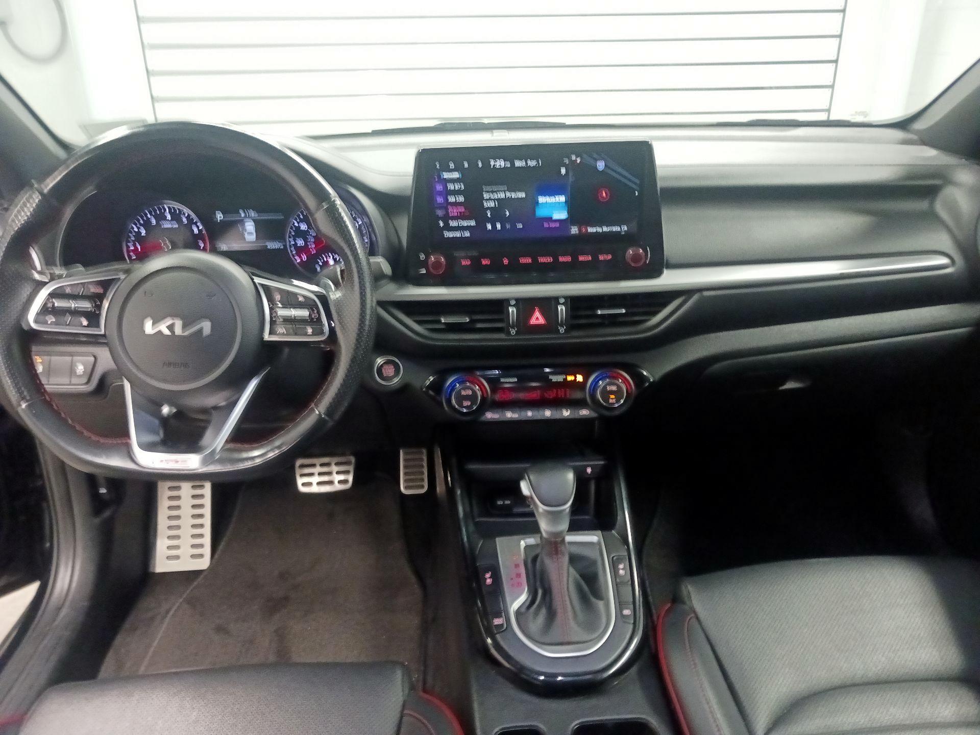 Thumbnail: 2023 Kia Forte - 9