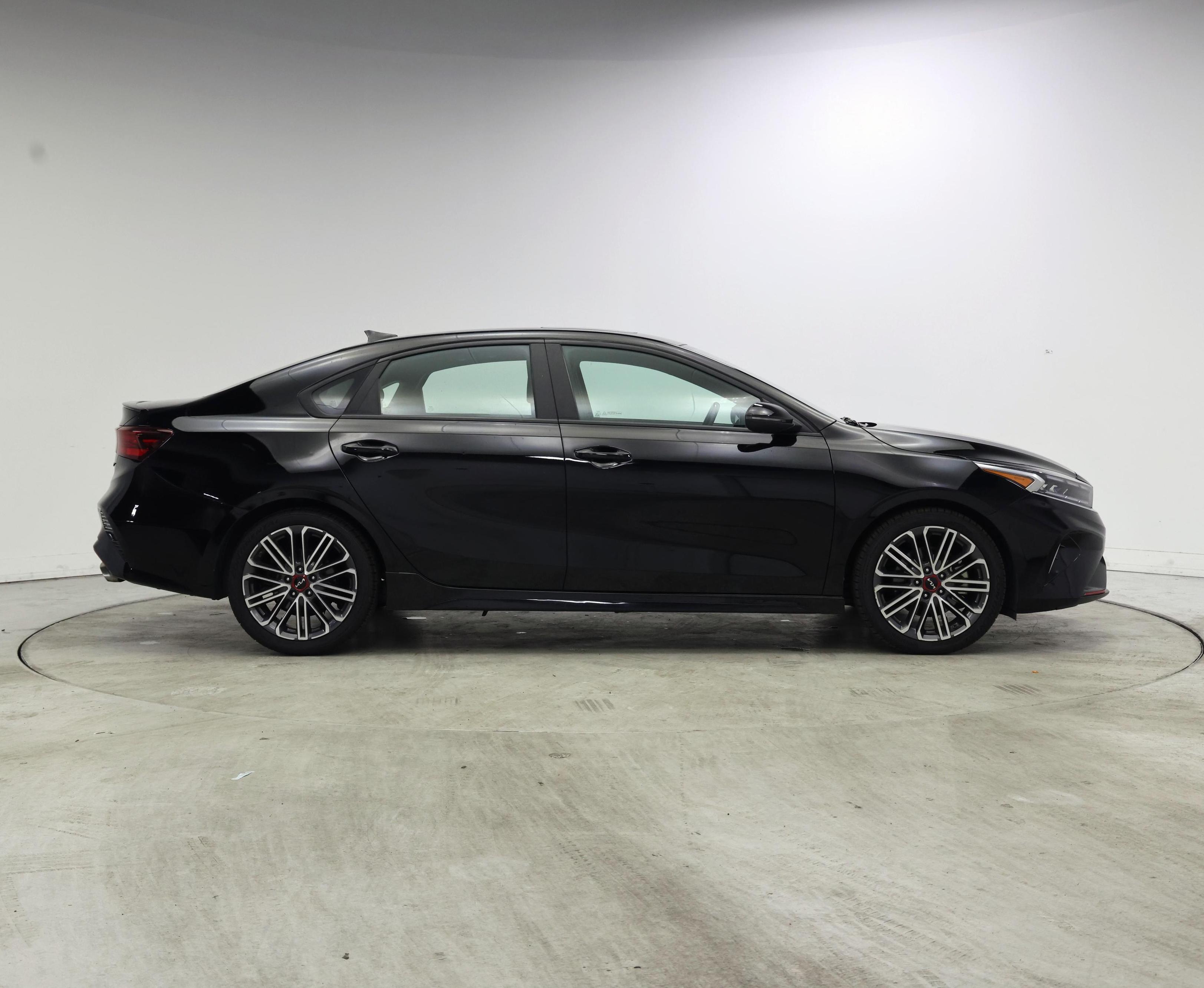 Thumbnail: 2023 Kia Forte - 7