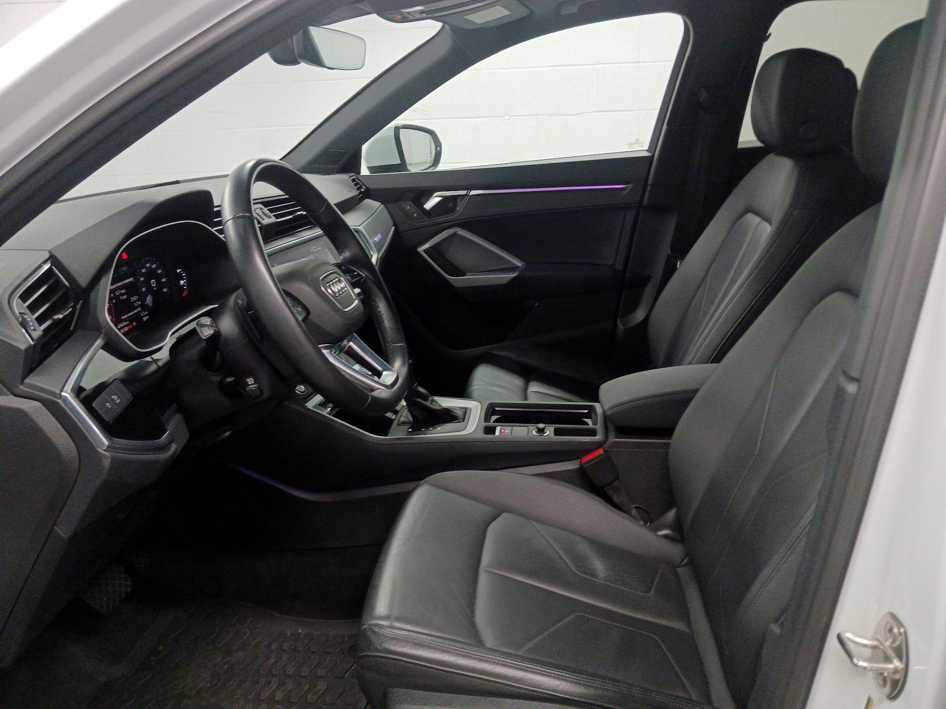 Thumbnail: 2022 Audi Q3 - 11