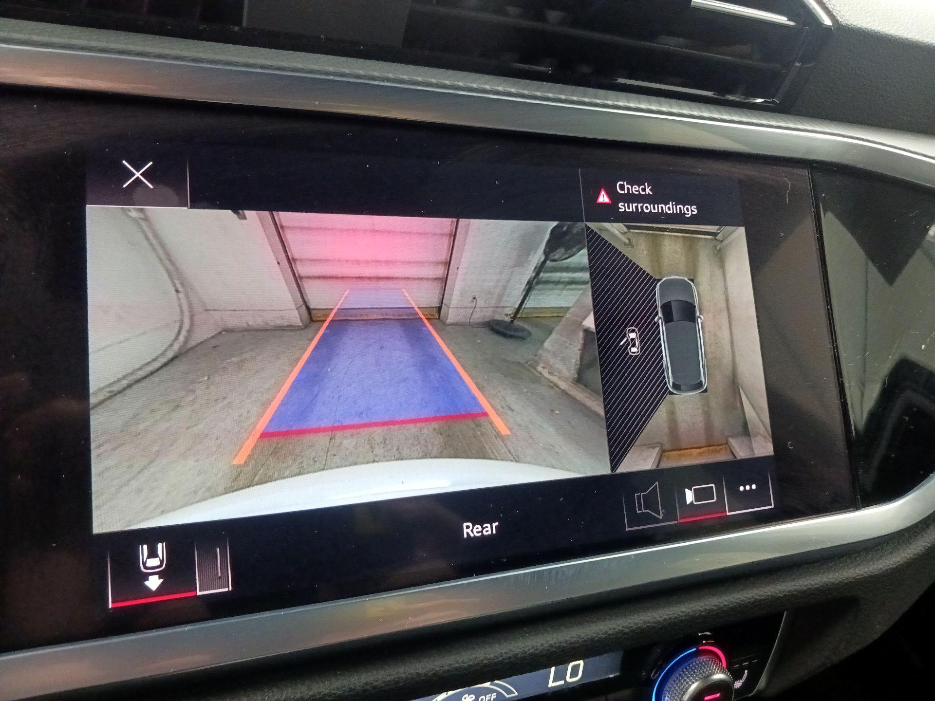 Thumbnail: 2022 Audi Q3 - 14