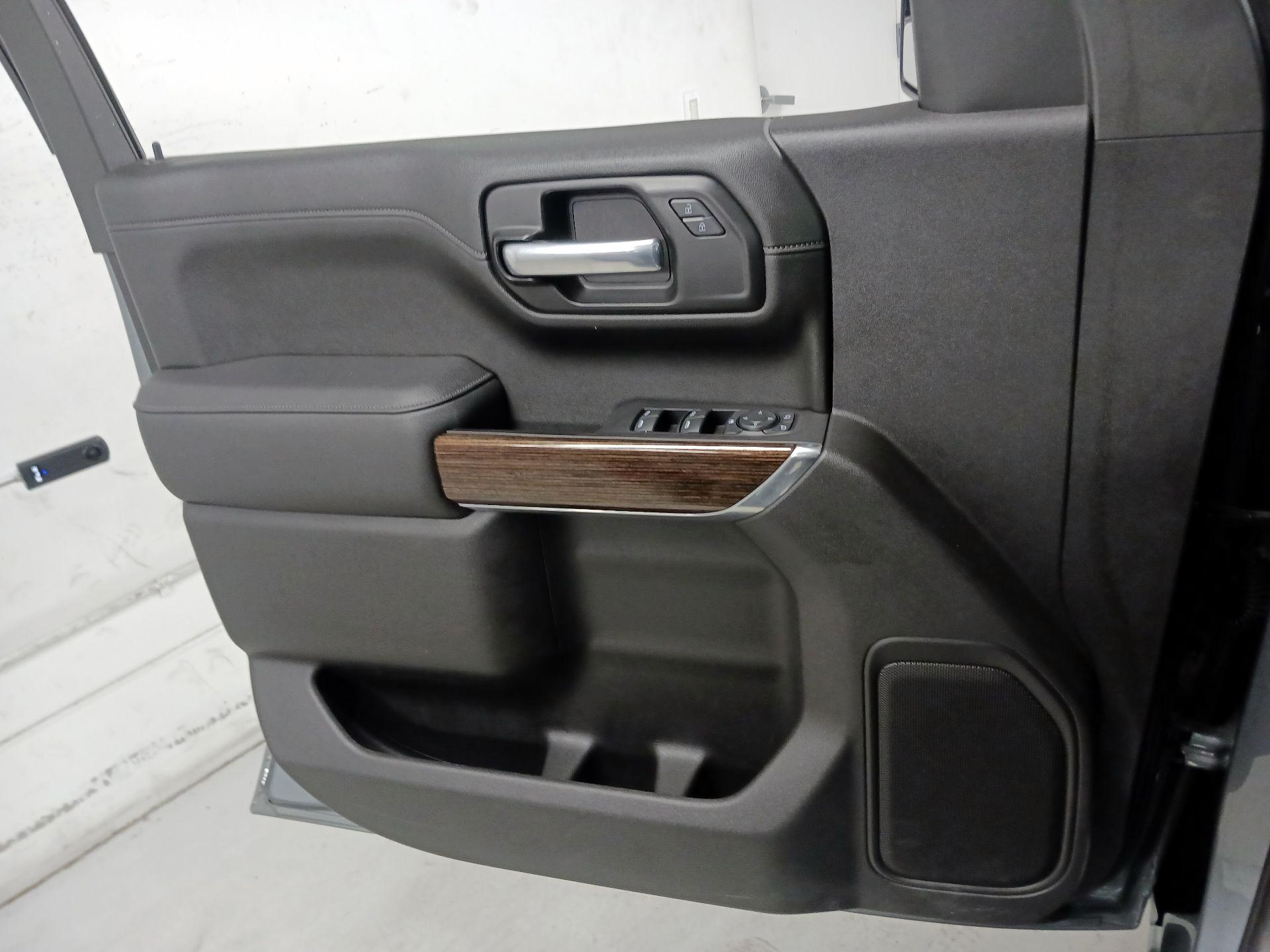 Thumbnail: 2021 GMC Sierra 1500 - 12