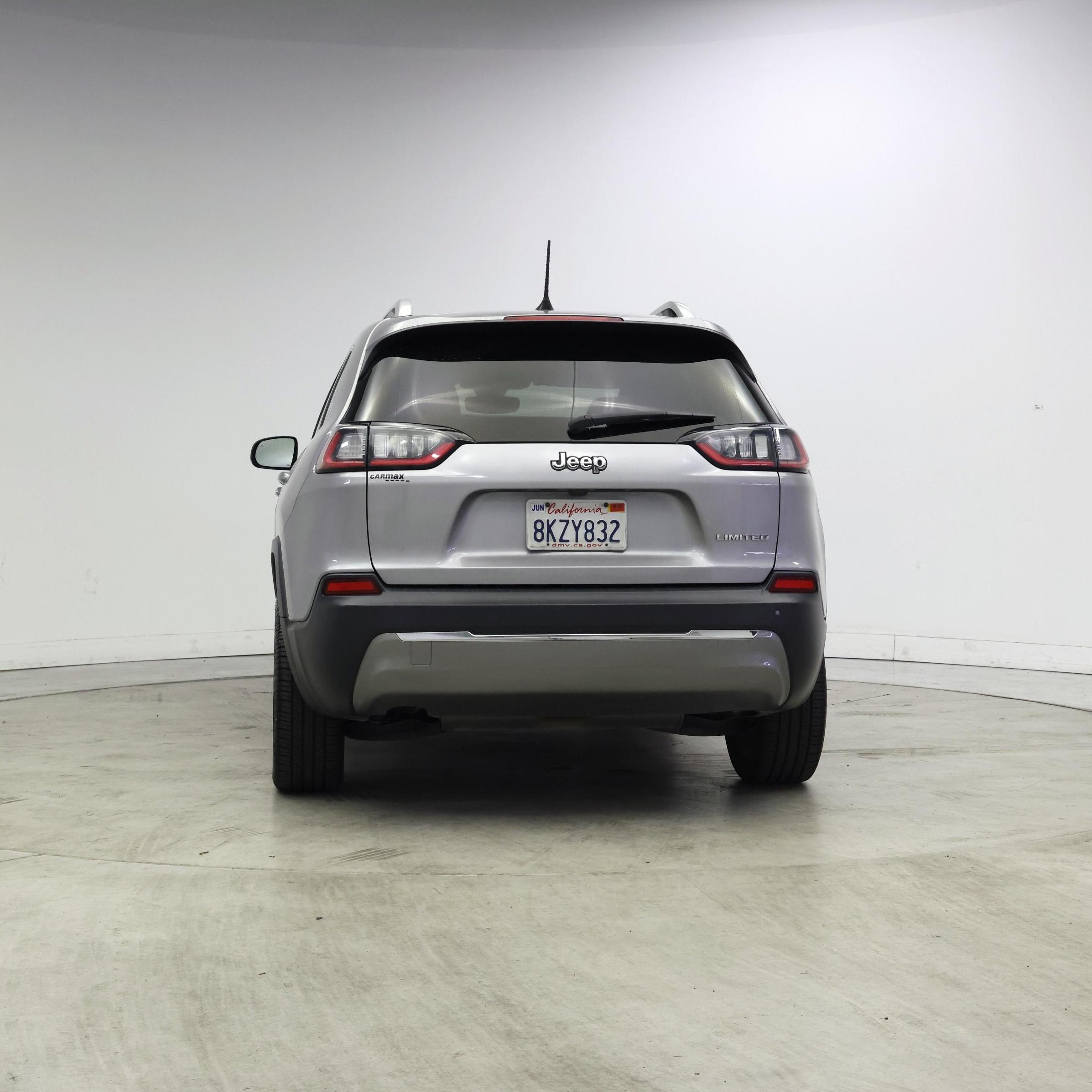 Thumbnail: 2019 Jeep Cherokee - 6