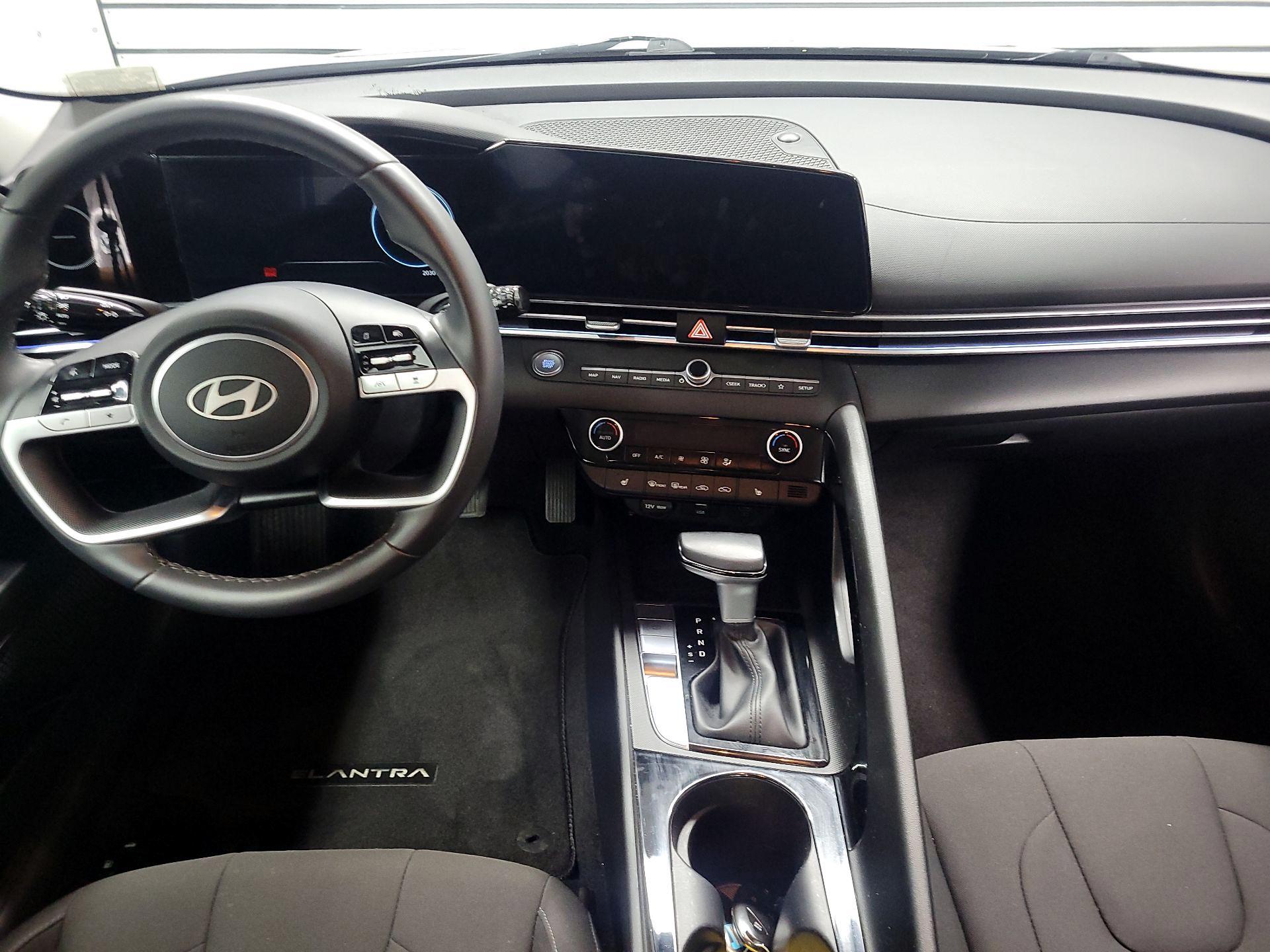 Thumbnail: 2024 Hyundai Elantra - 9