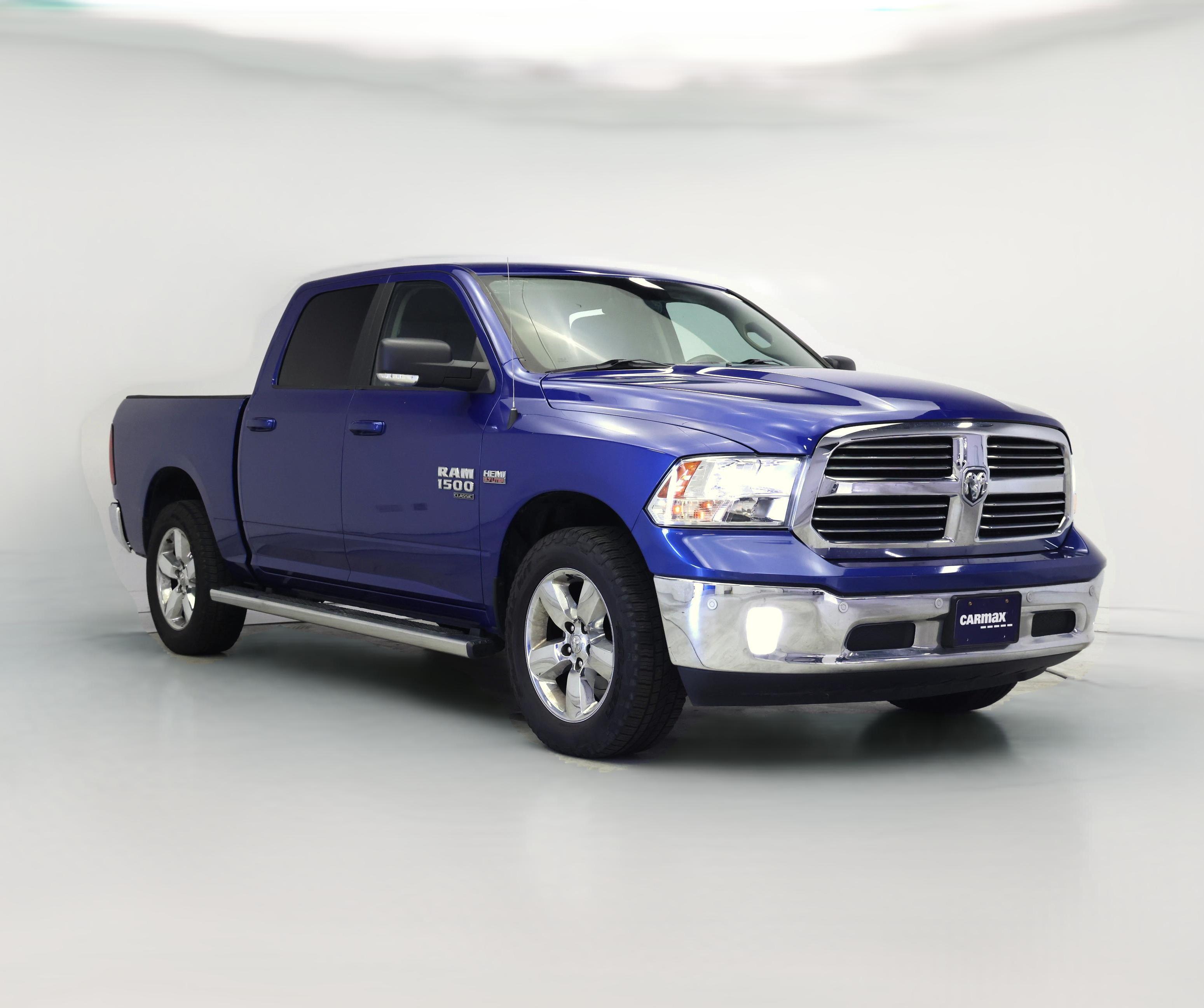 Thumbnail: 2019 RAM 1500 Classic - 1