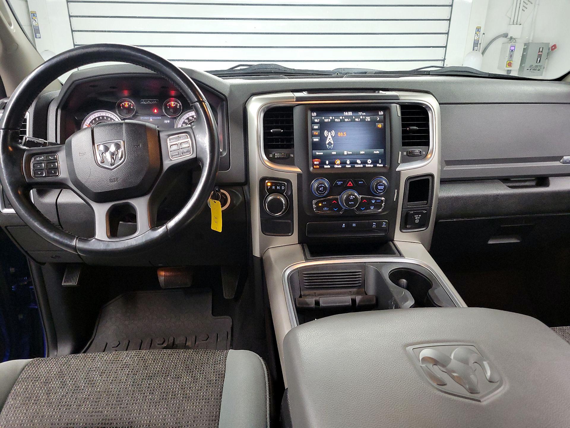 Thumbnail: 2019 RAM 1500 Classic - 9