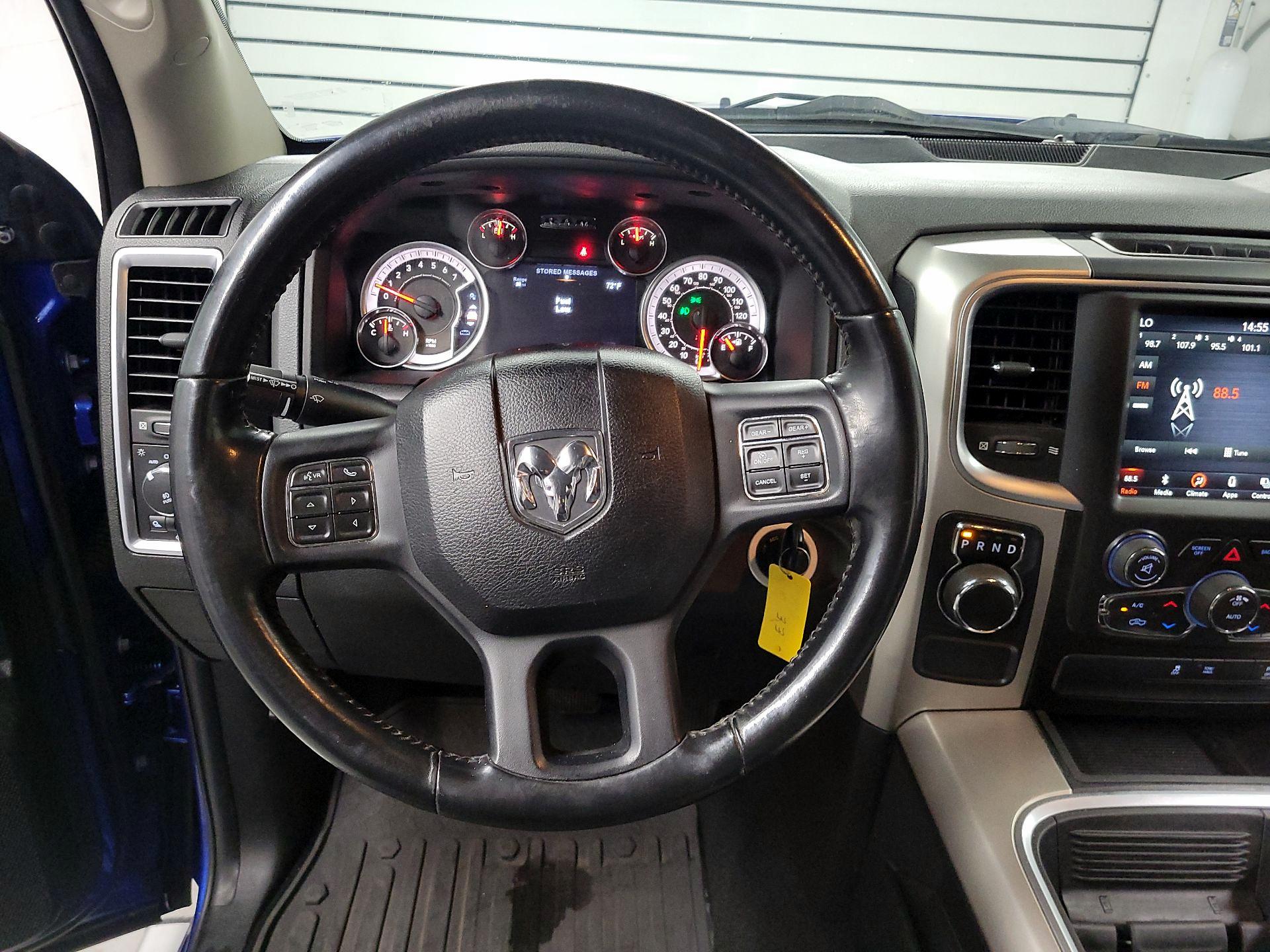 Thumbnail: 2019 RAM 1500 Classic - 10