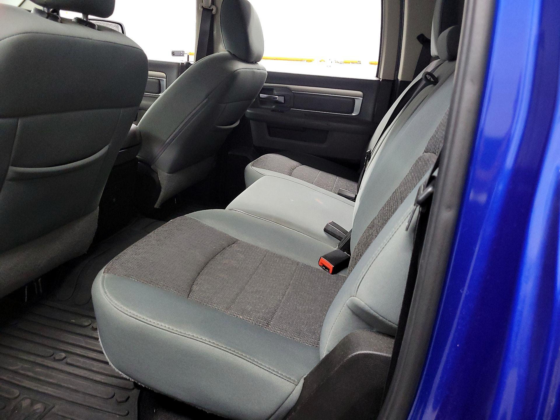 Thumbnail: 2019 RAM 1500 Classic - 17